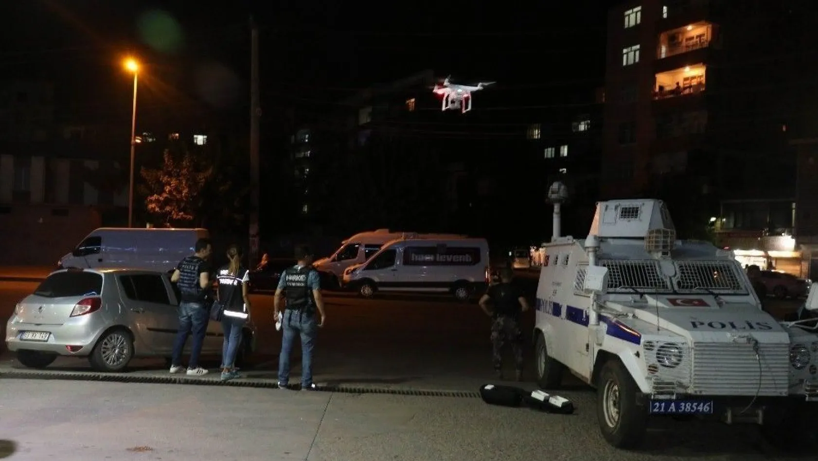 Diyarbakır'da 500 polisle droneli uygulama
