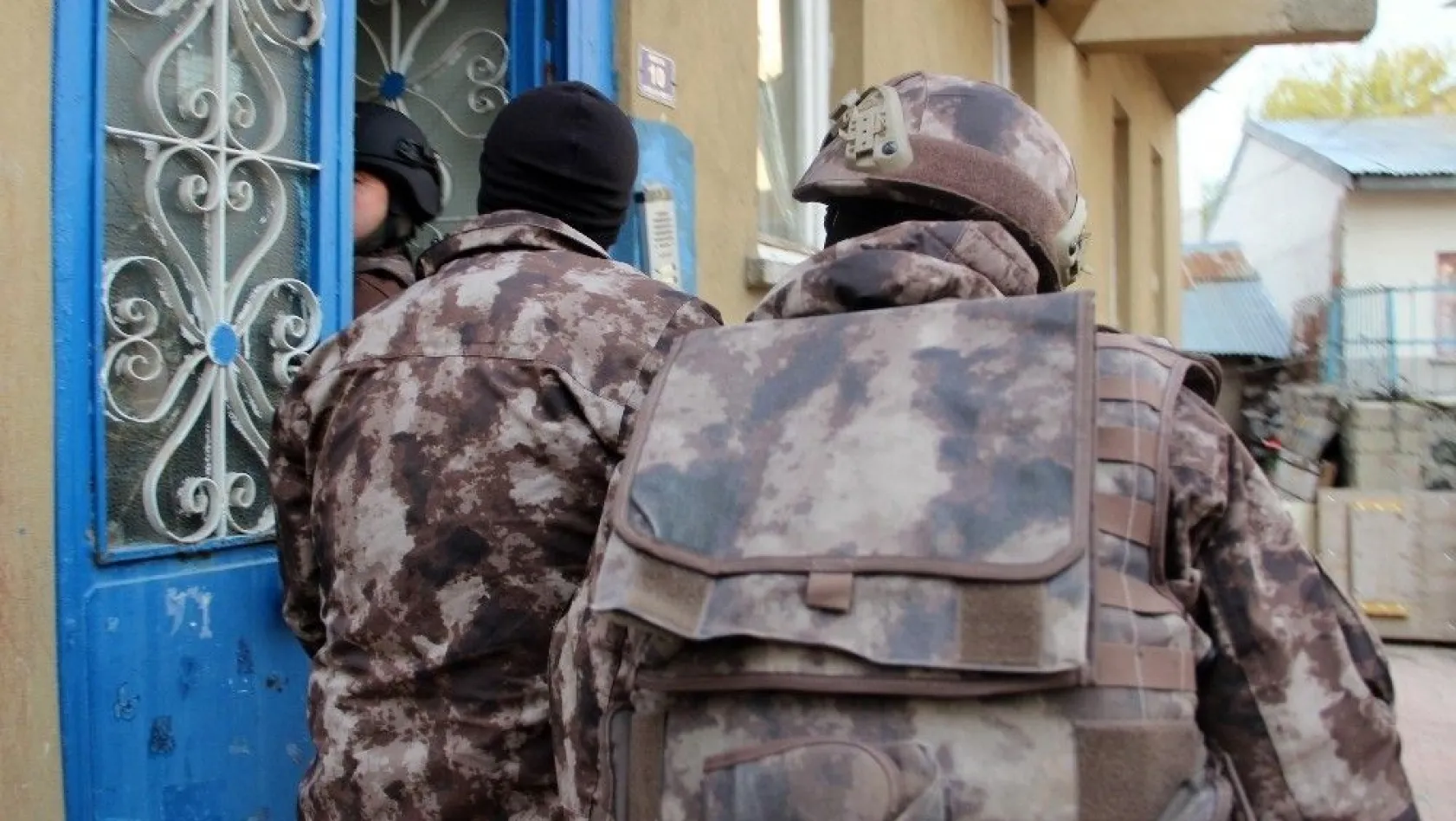 Erzurum'da uyuşturucu tacirlerine operasyon
