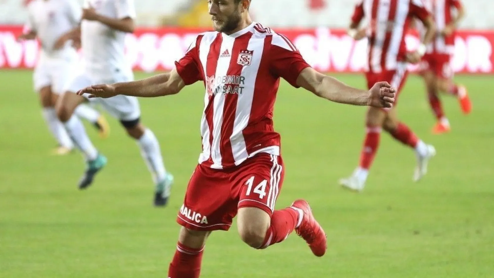 Sivasspor İlker Sayan ile sözleşme imzaladı
