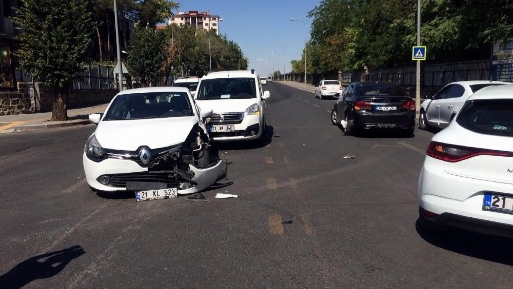 Diyarbakır'da zincirleme trafik kazası
