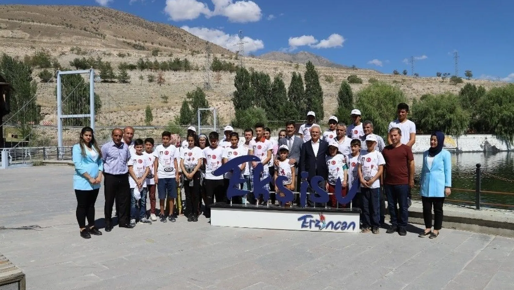 Başarılı öğrenciler için Erzincan gezisi düzenlendi
