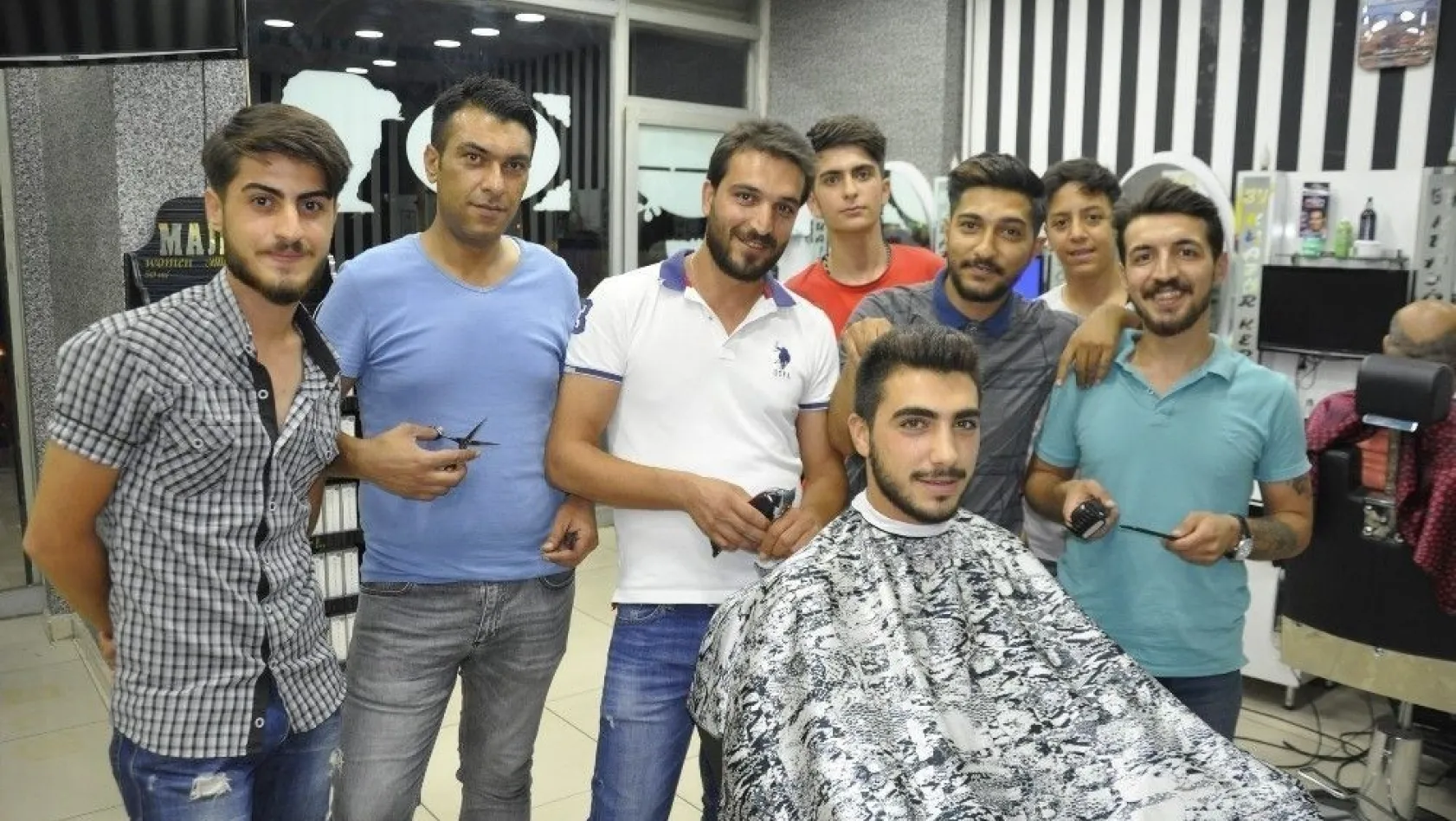 Diyarbakır'da kuaförlerin bayram mesaisi yoğun geçiyor
