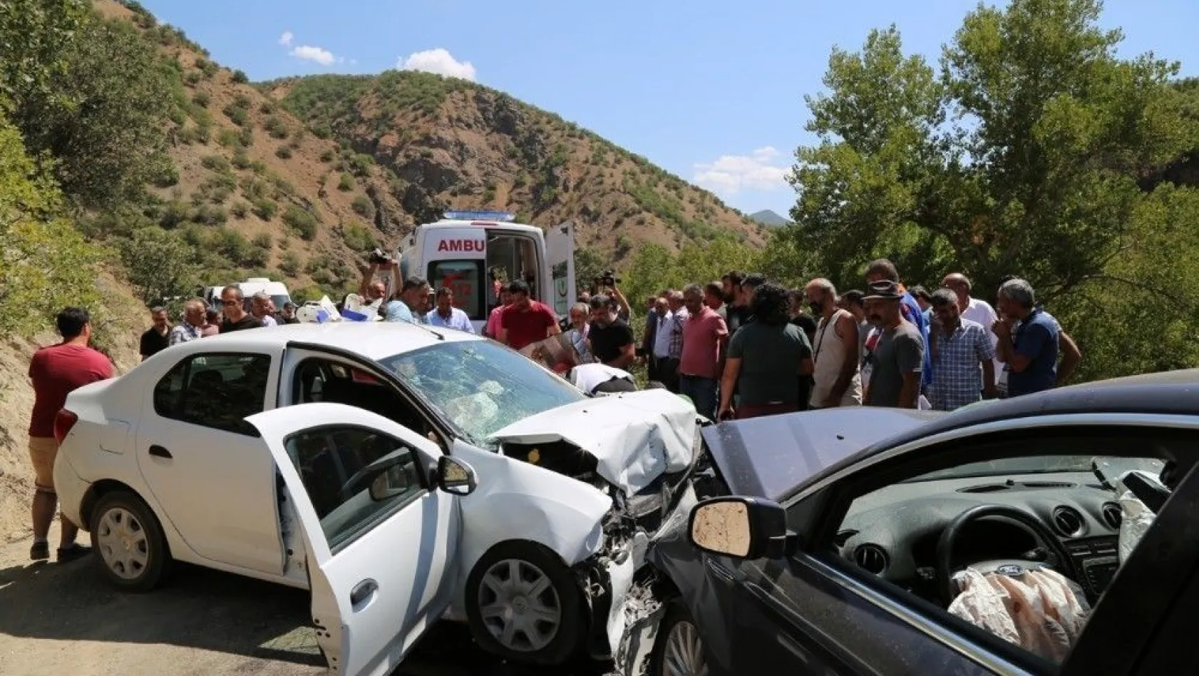 Tunceli'de trafik kazası: 1 ölü, 7 yaralı