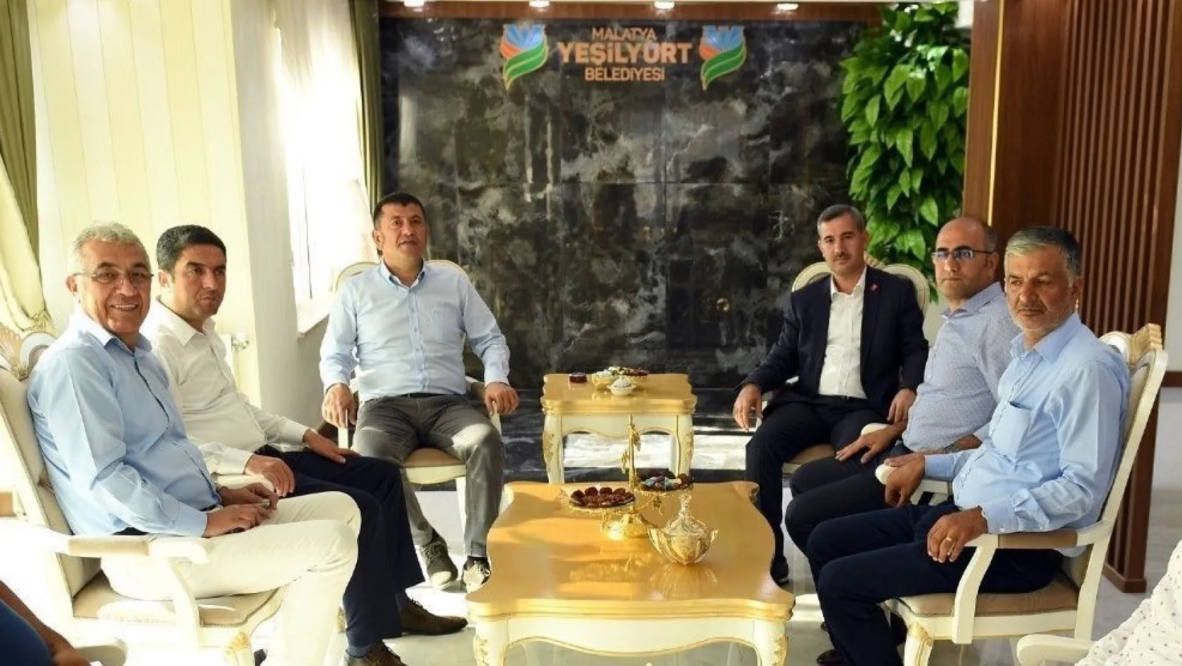 Başkan Çınar, CHP Genel Başkan Yardımcısı Ağbaba'yı ağırladı
