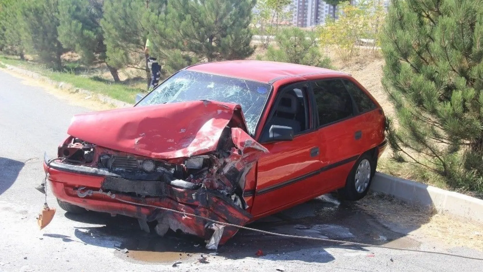 Sivas'ta otomobiller çarpıştı: 4 yaralı
