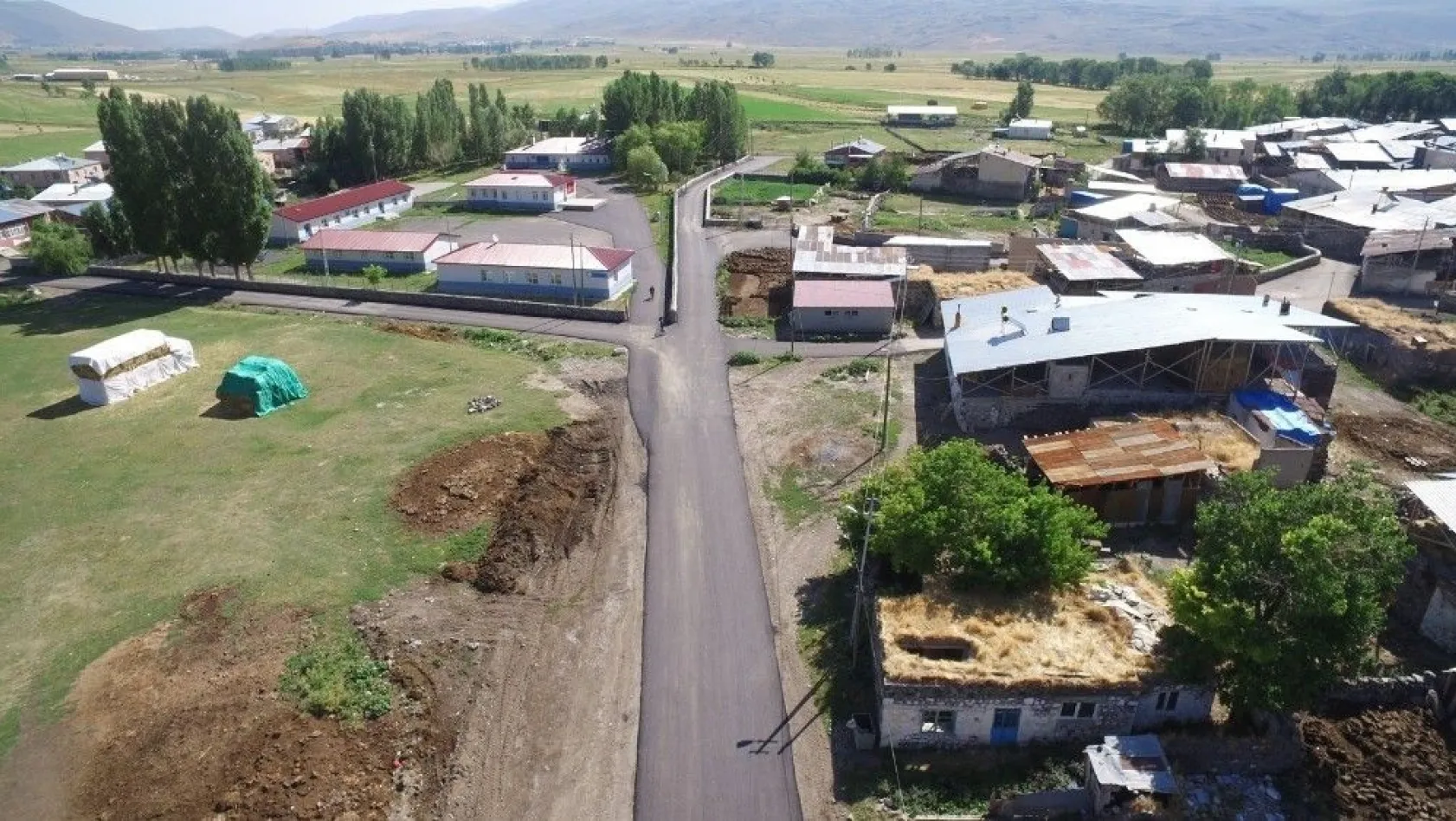 Yakutiye, 31'nci köyü asfaltlıyor
