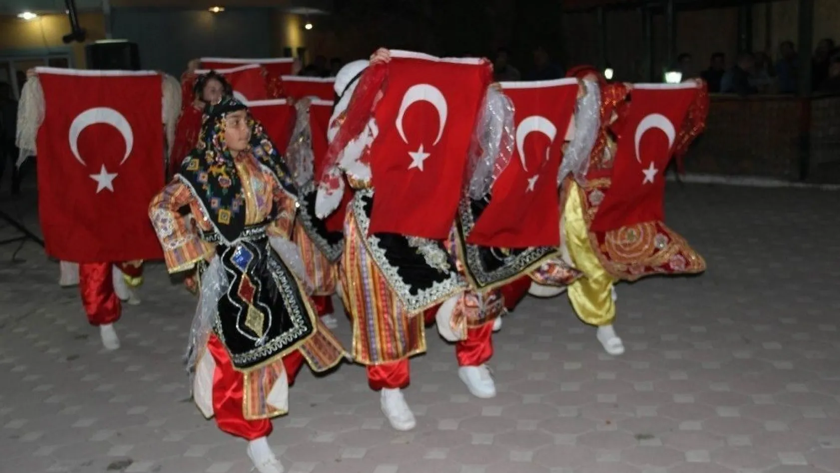 Aşıklar türküleriyle 4 Eylül Sivas Kongresi'ni kutladı
