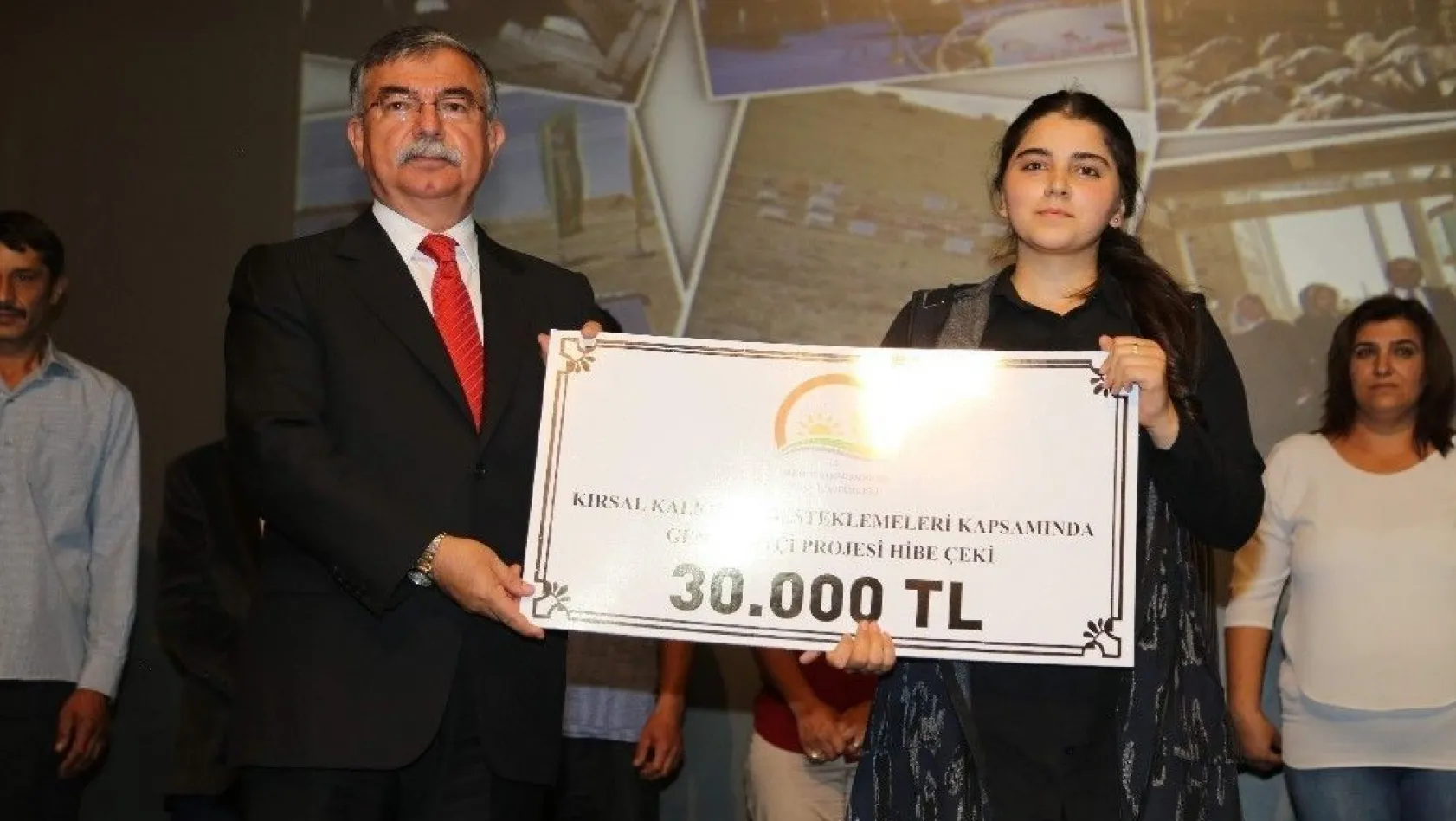 Sivas'ta genç çiftçilere 30 bin lira hibe
