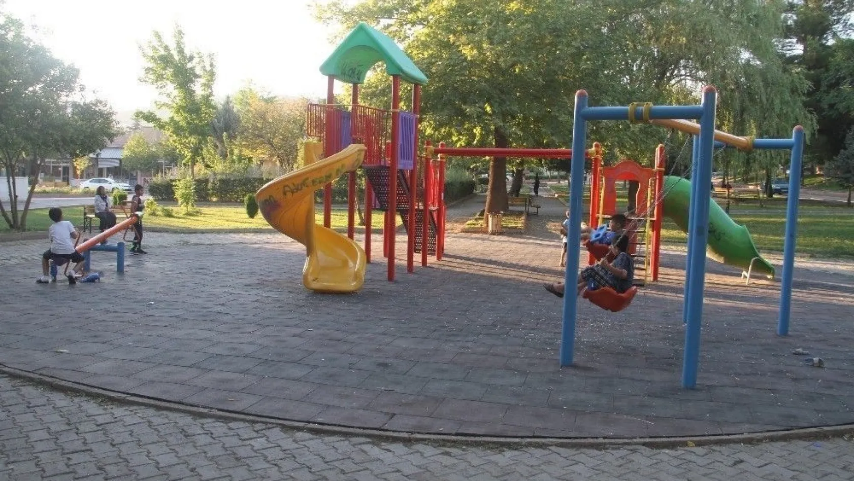 Akıllı parklarla çocuklar daha güvende