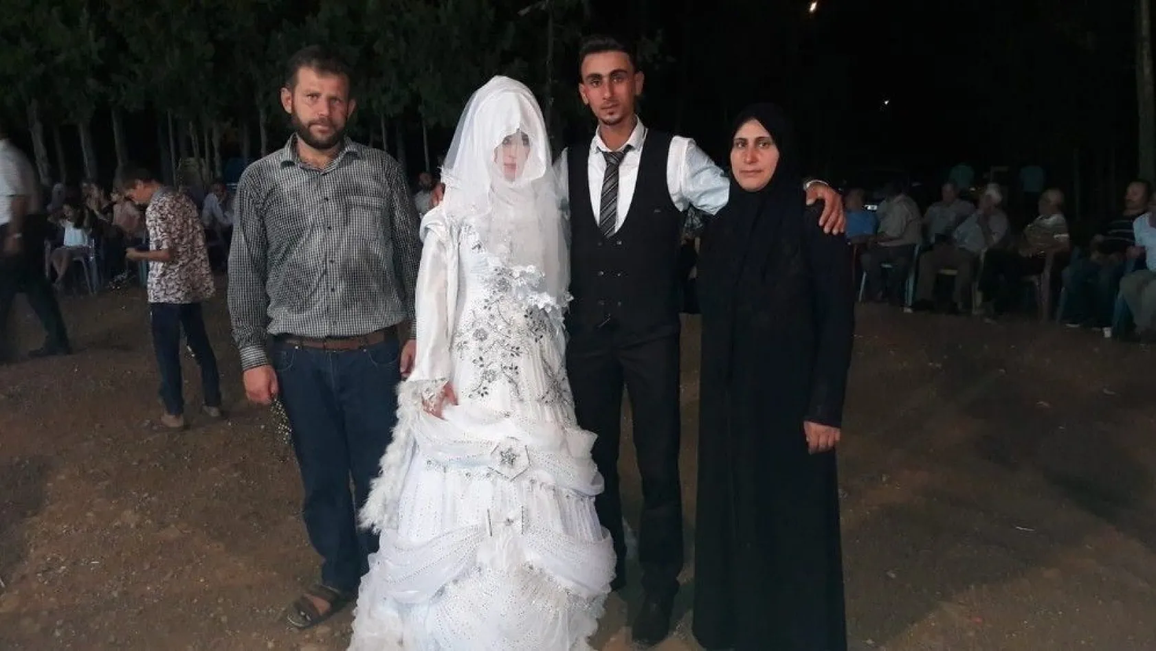 Suriyeli çifti mahalleli evlendirdi
