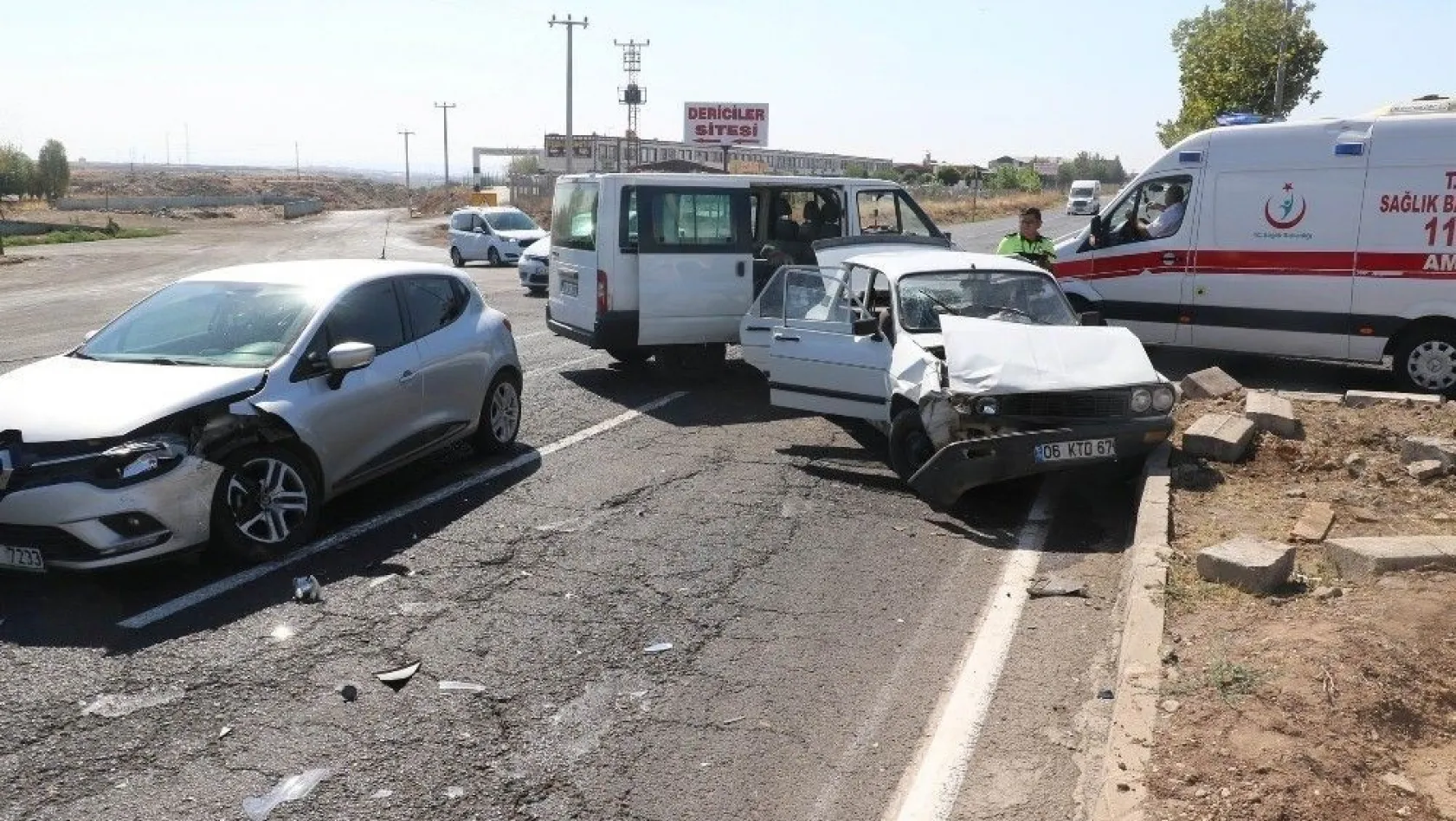 Diyarbakır'da trafik kazası: 3 yaralı

