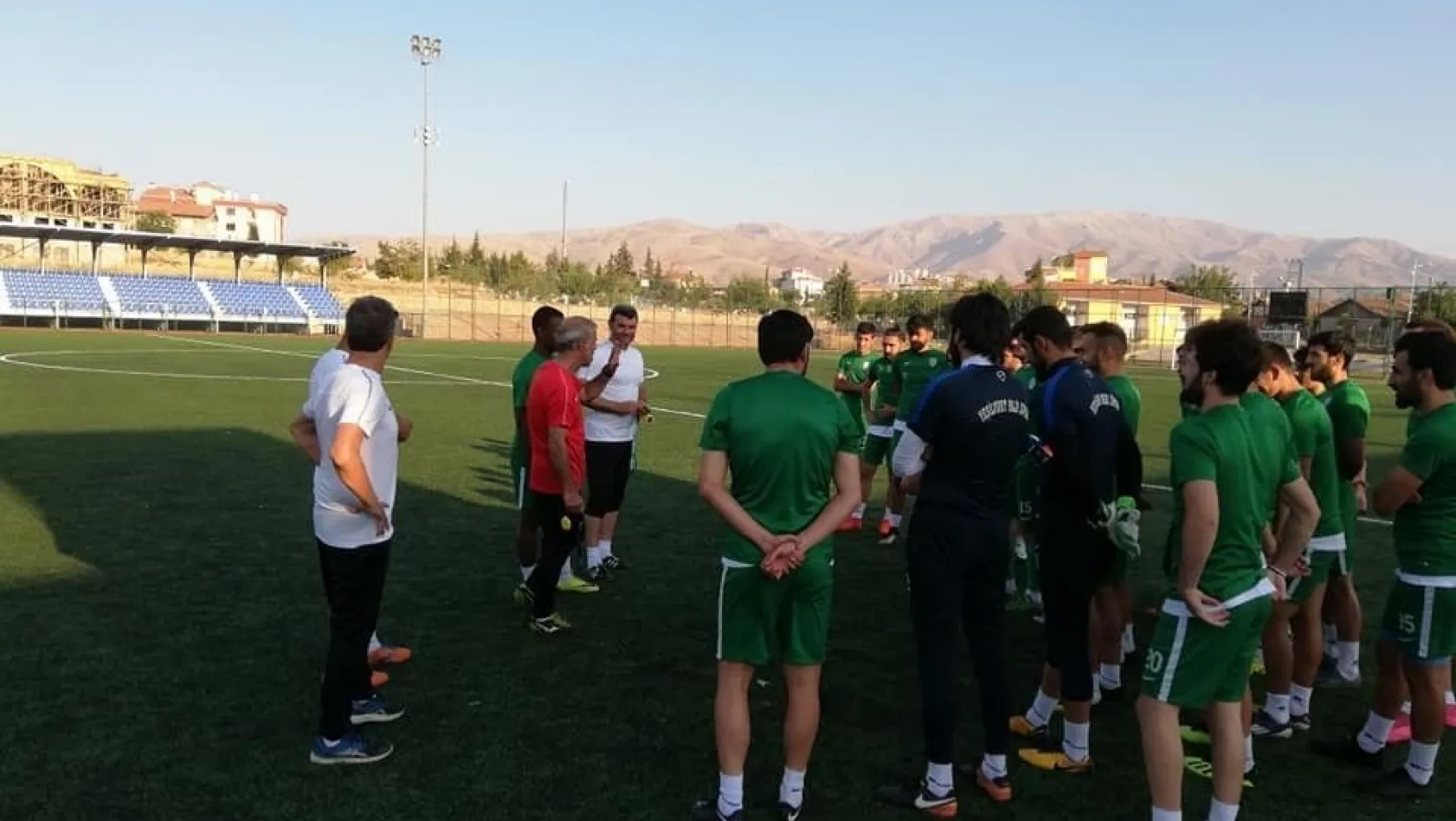 Yeşilyurt Belediyespor'da Pütürge Belediyespor maçı hazırlıkları sürüyor
