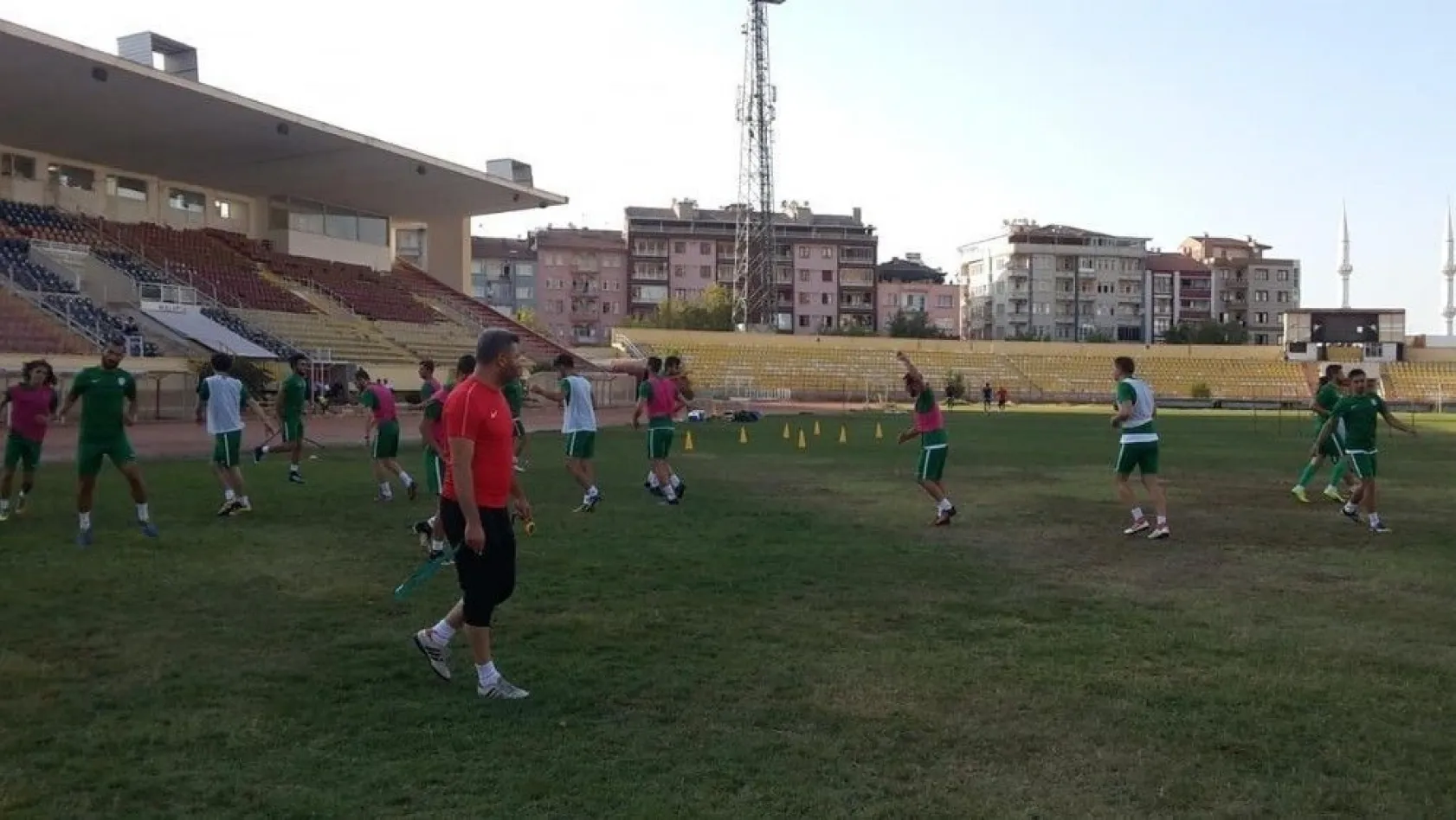 Yeşilyurt Belediyespor, Elbistan Belediyespor ile hazırlık maçı oynayacak
