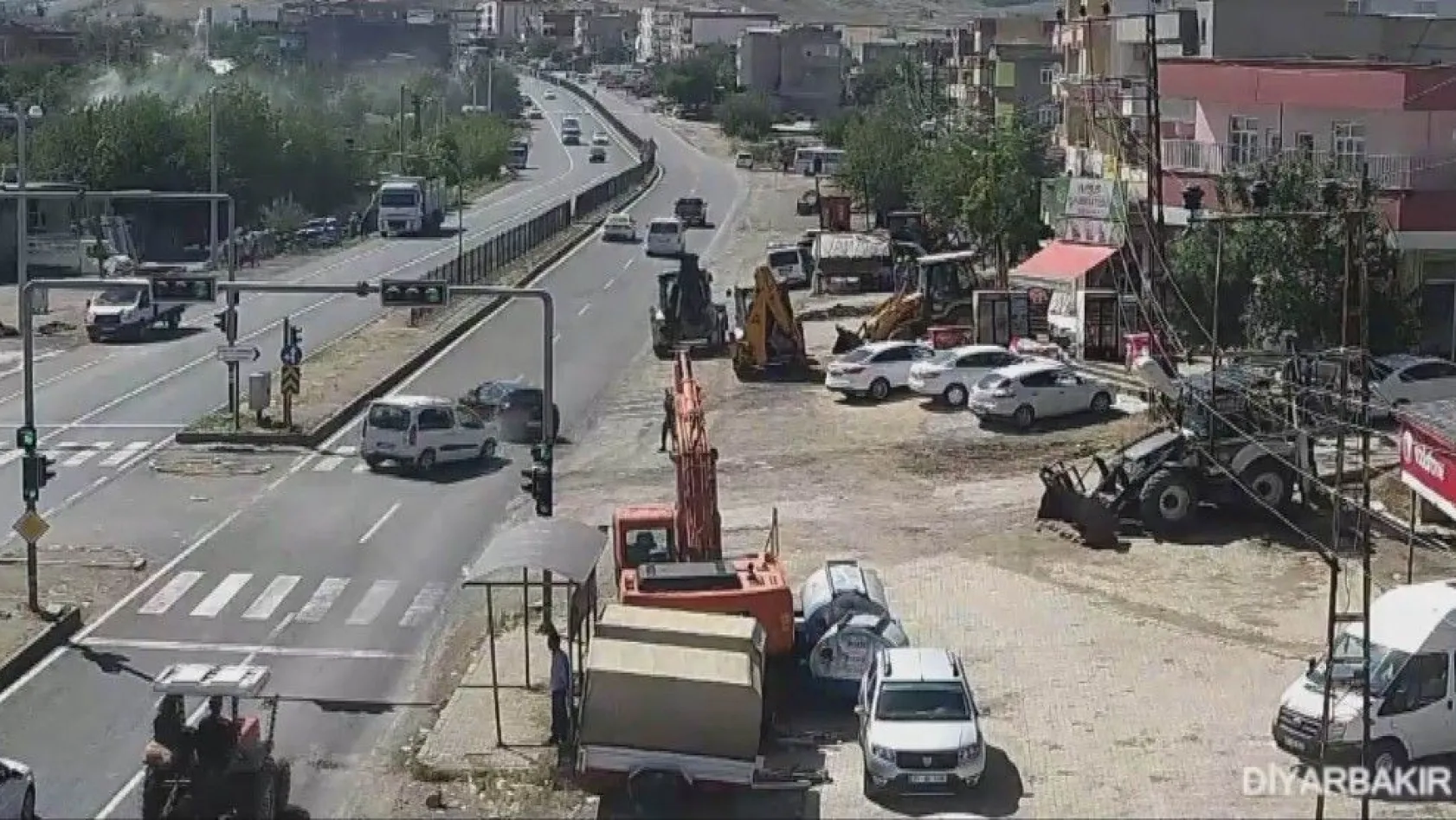 Diyarbakır'da trafik kazaları MOBESE'ye yansıdı
