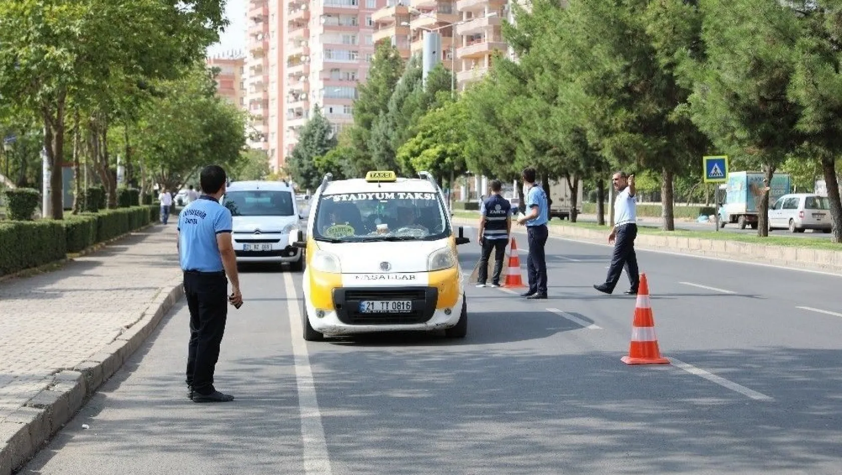 Diyarbakır'da ticari taksiler denetleniyor
