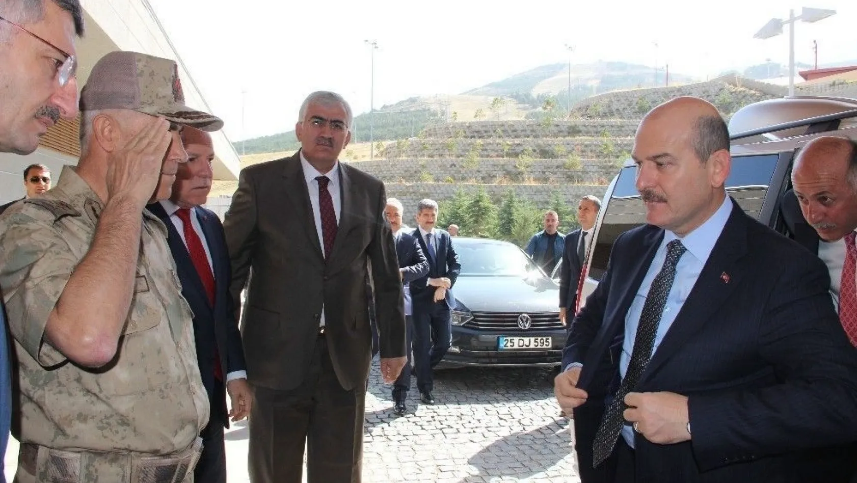 İçişleri Bakanı Soylu Erzurum'da 'Bölge Güvenlik Toplantısı'na katıldı
