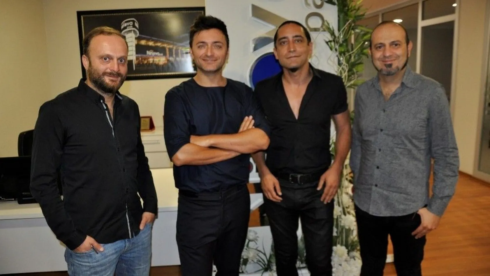 Ünlü rock grubu Zakkum Diyarbakır'da konser verdi
