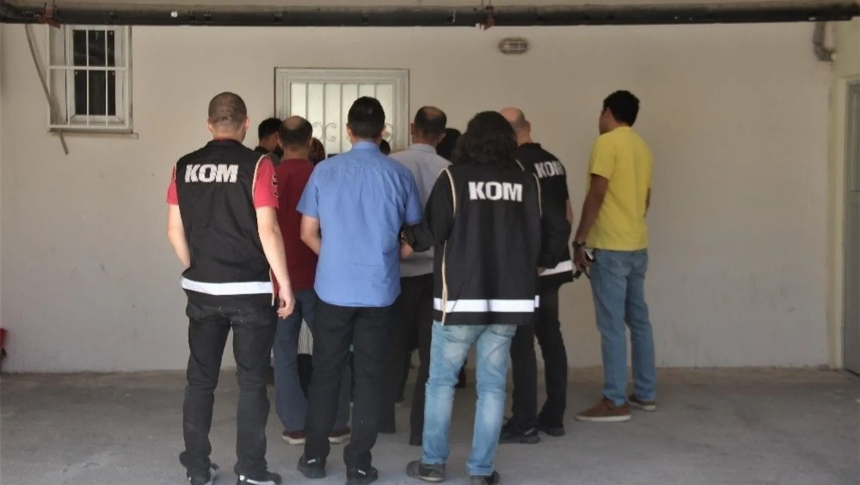 FETÖ'nün 'gaybubet' evinde yakalanan 5 şüpheli tutuklandı