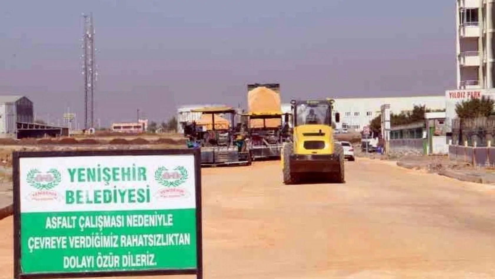 Yenişehir Belediyesi Fabrika Mahallesi'nde asfalt ve kaldırım çalışmaları devam ediyor
