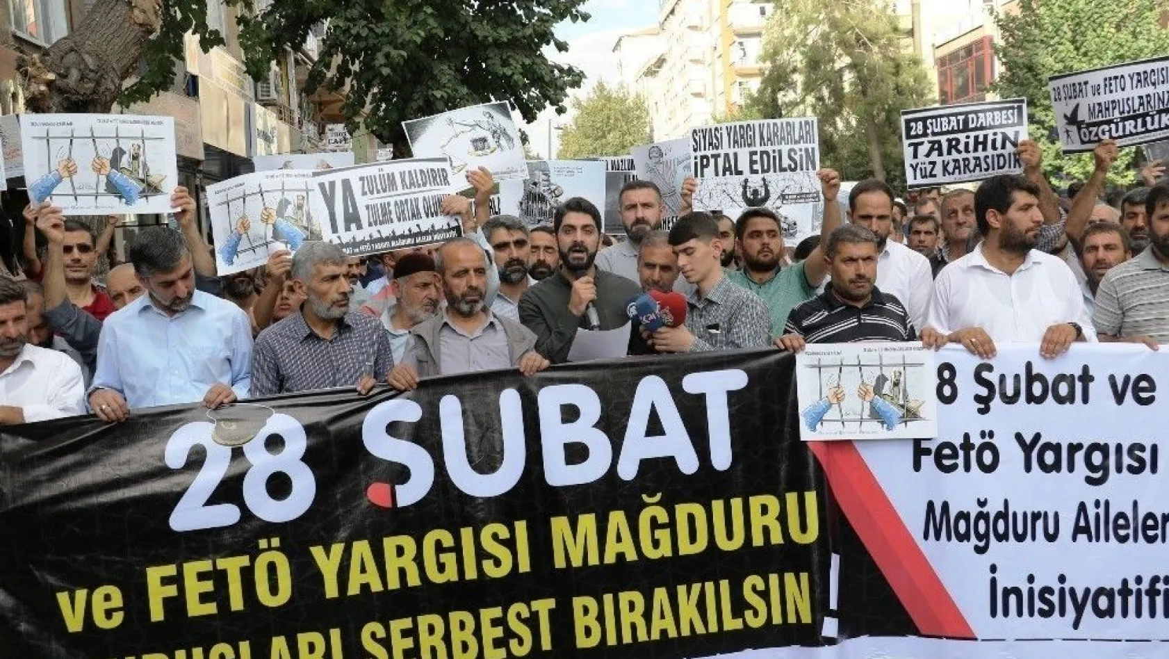Diyarbakır'da 28 Şubat ve FETÖ mağdurlarının adalet talebi

