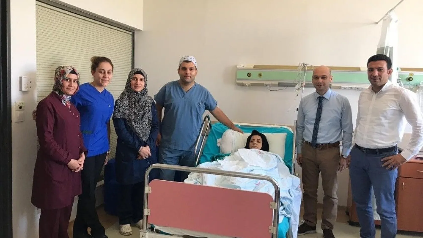 Besni Devlet Hastanesinde ilk defa gözyaşı kanal ameliyatı yapıldı
