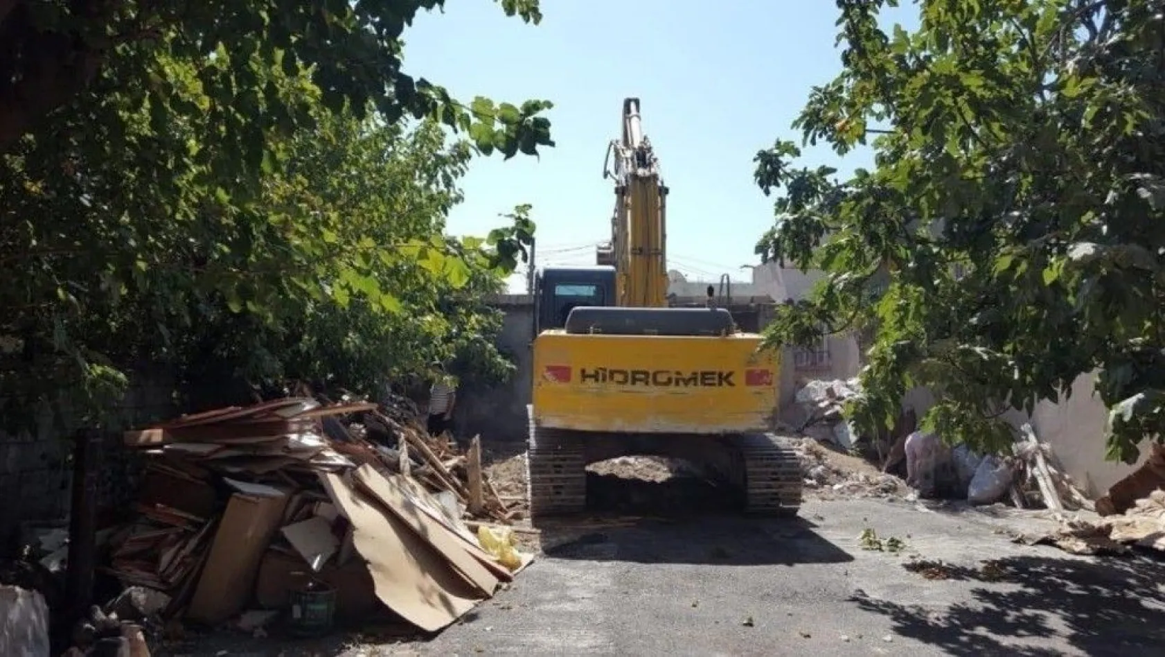 Ulucami Mahallesinde kentsel dönüşüm yıkımı

