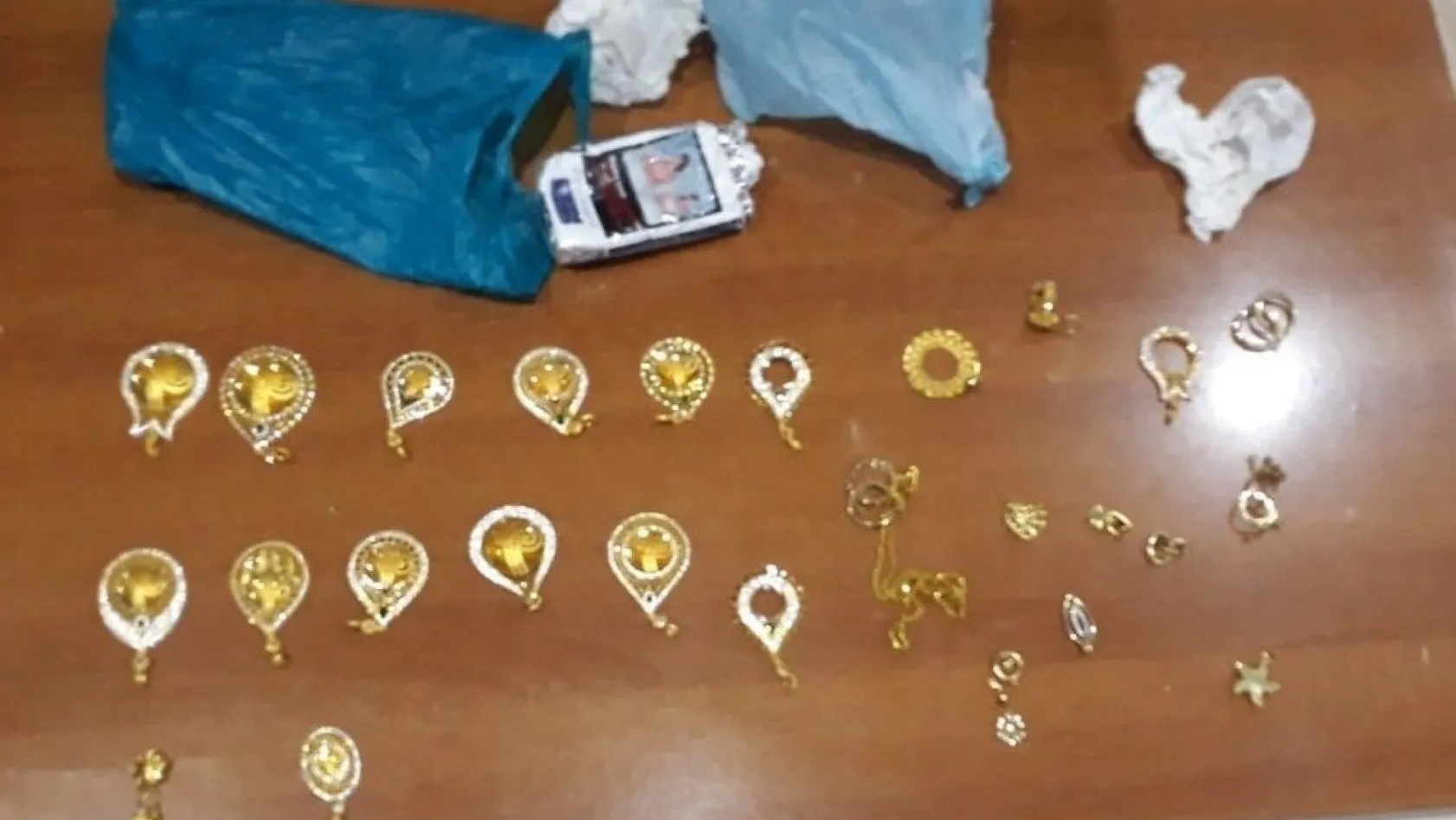 Erzincan'da kuyumcu soyan hırsızlar yakalandı
