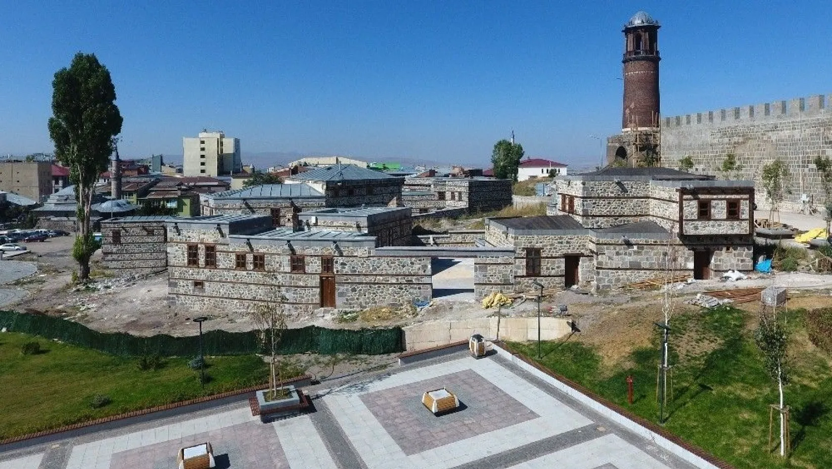 Büyükşehir tarihi Erzurum Evleri'ni restore ediyor
