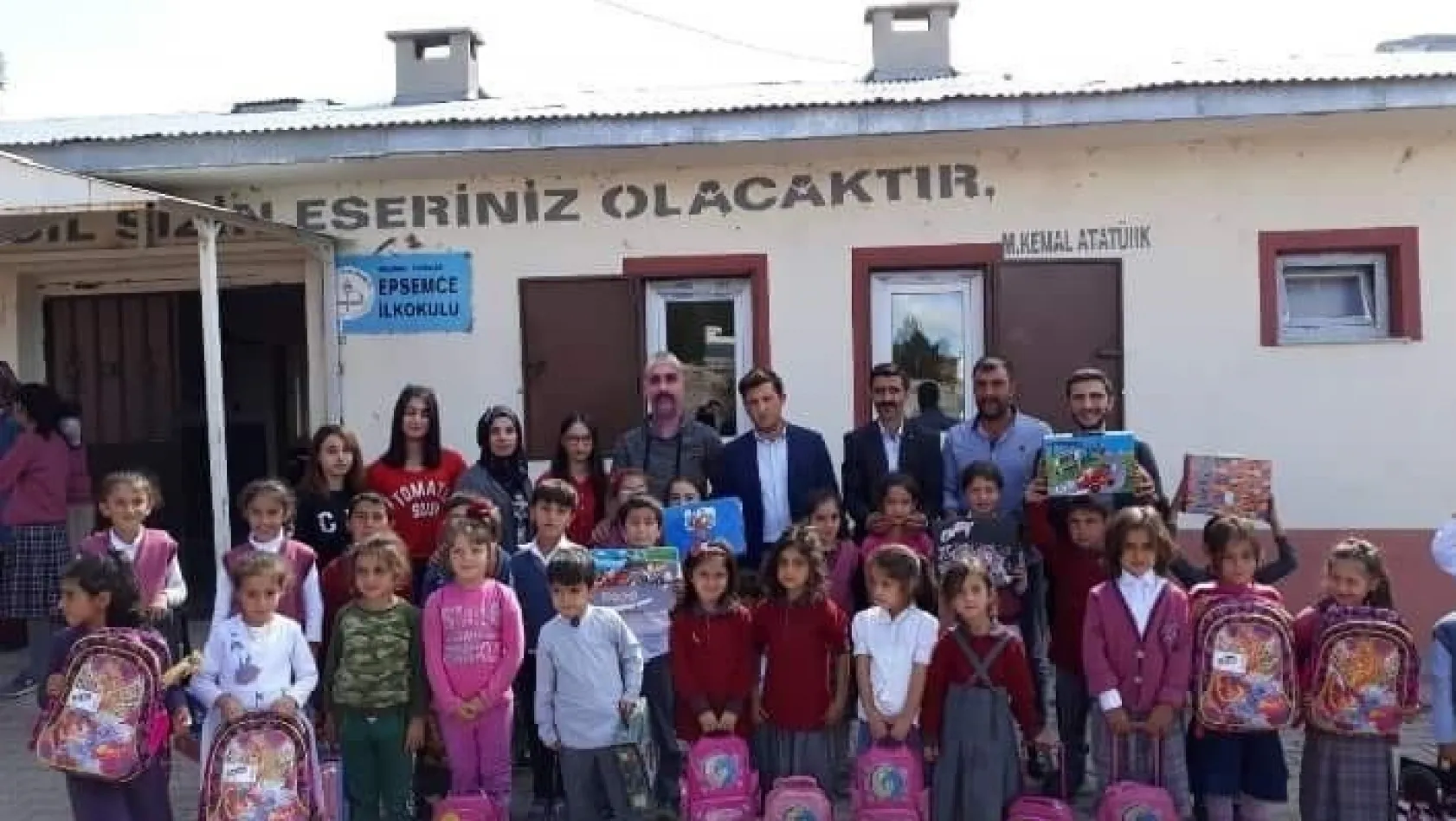 Ülkü Ocakları'ndan 'Kardeş Köy Okulları' projesi

