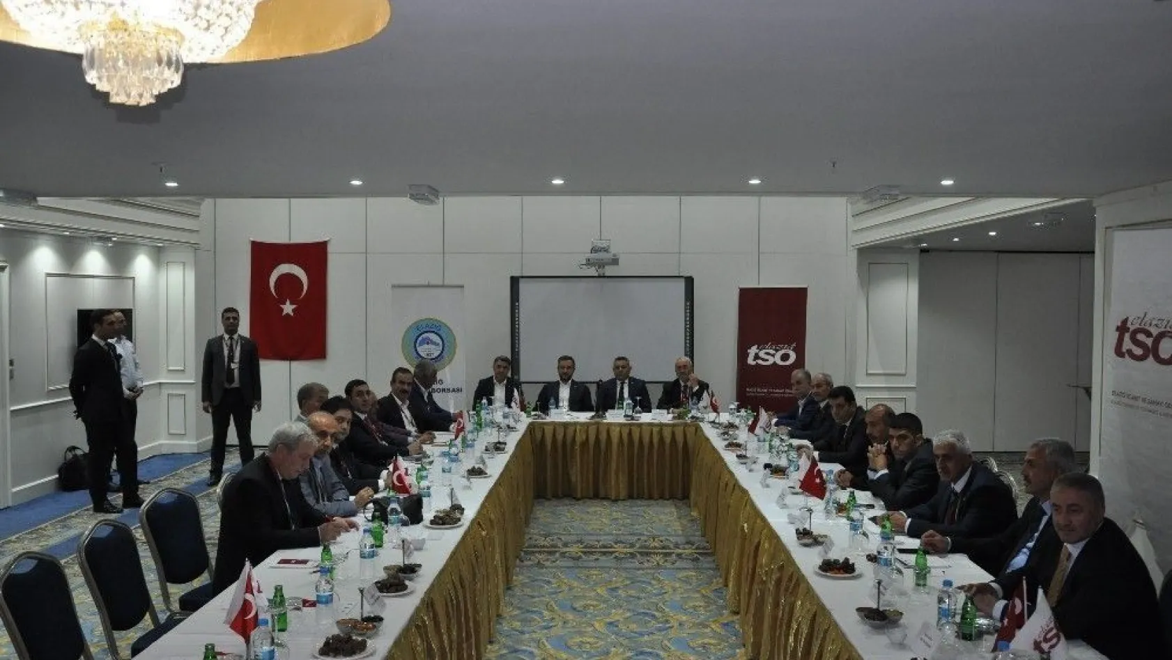 Doğu Anadolu ve Güneydoğu Anadolu Bölgesi Ticaret Odaları ve Ticaret Borsaları Yönetim Kurulu Başkanları istişare toplantısı yaptı
