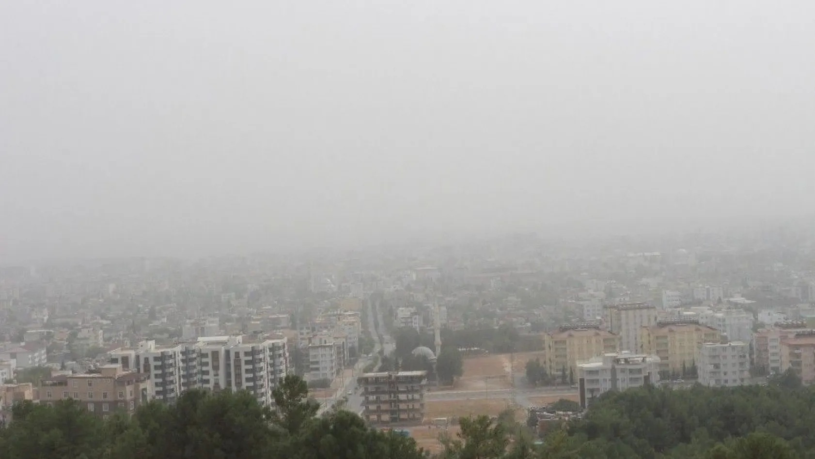 Toz bulutu Adıyaman'da etkisini sürdürüyor
