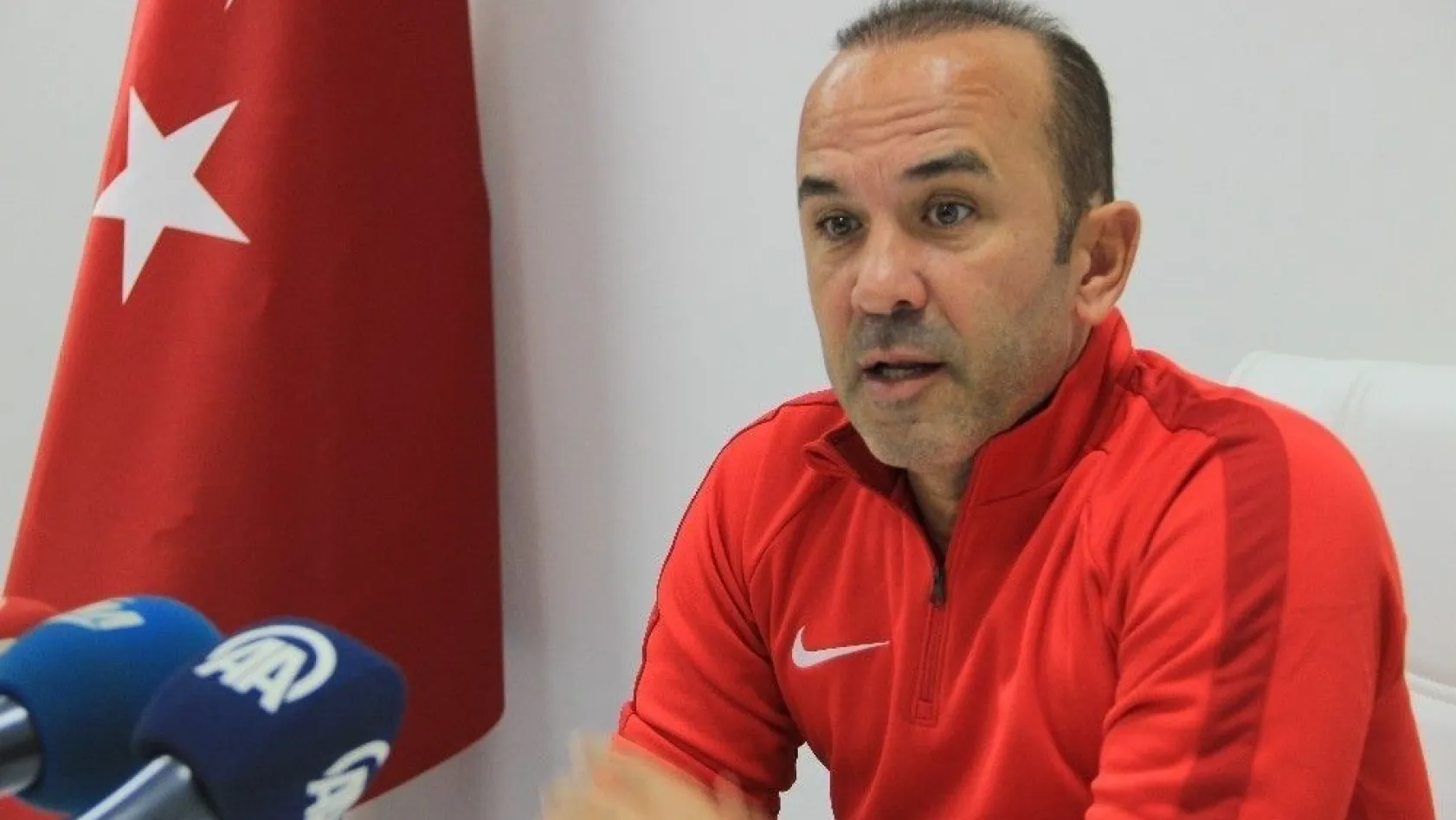Mehmet Özdilek: 'Trabzonspor maçında tek düşüncemiz alacağımız puanlar, her türlü puana ihtiyacımız var'
