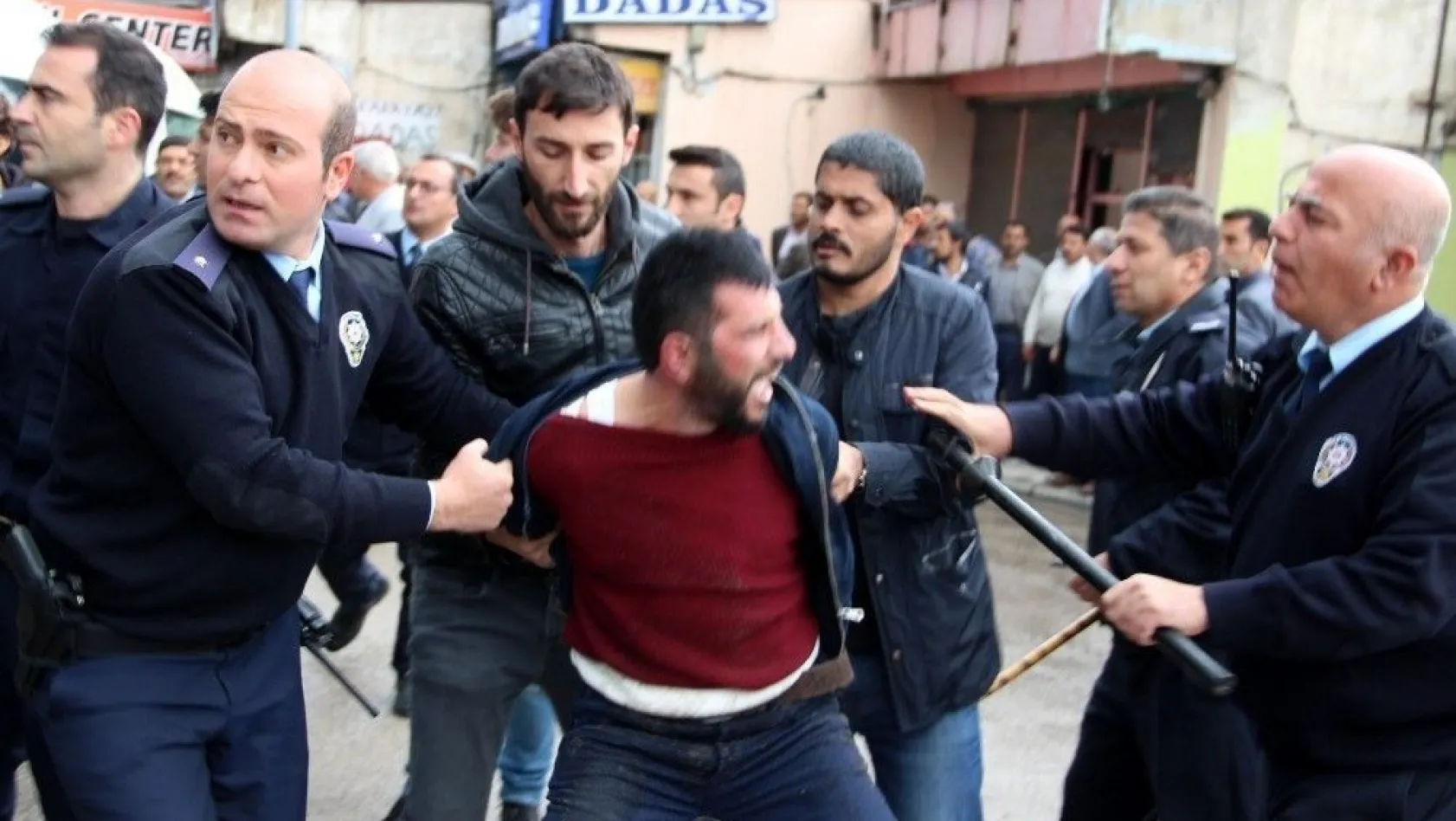 Erzurum'da dehşet anları! iki grup arasında bıçaklı kavga