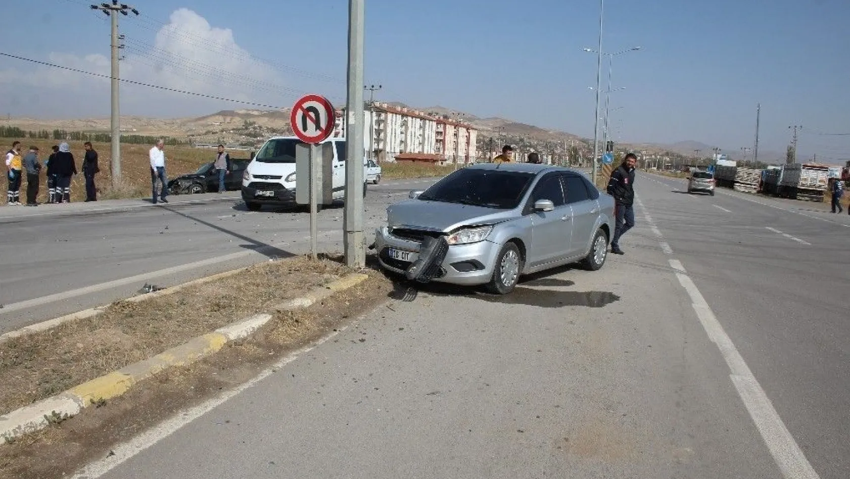 Sivas'ta trafik kazası: 4 yaralı
