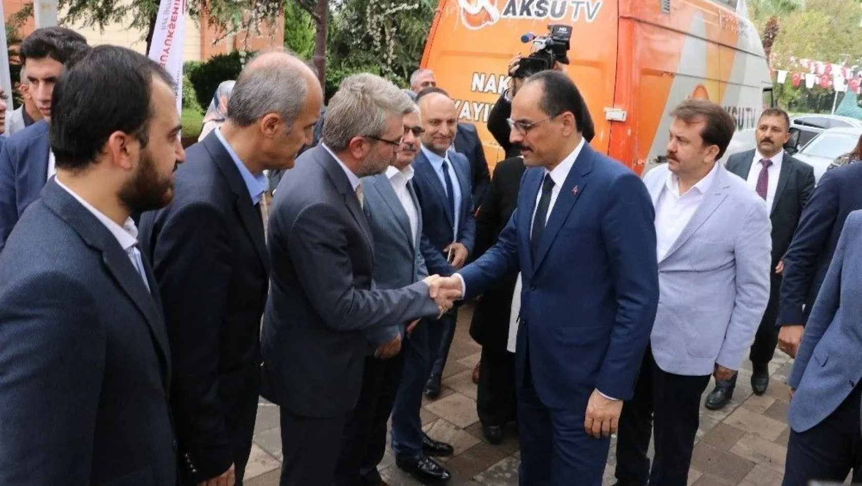 Cumhurbaşkanlığı Sözcüsü Kalın, Kahramanmaraş'ta Kitap Fuarı'nı ziyaret etti
