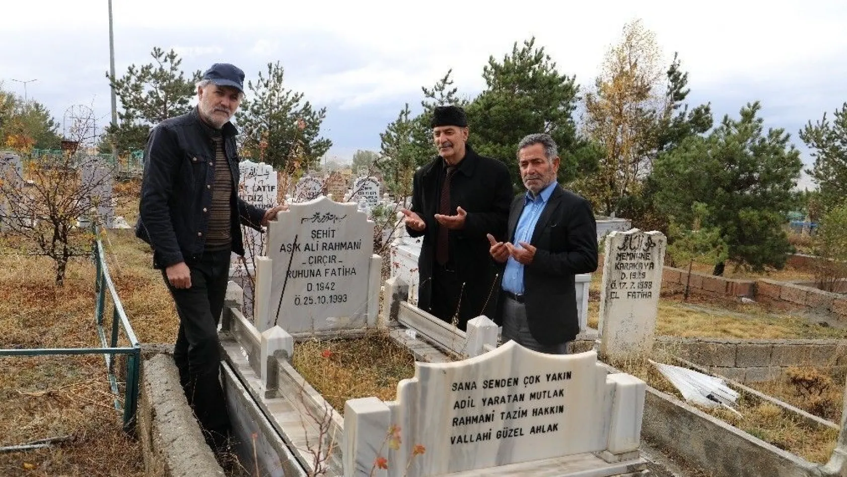 Şehit Âşık Ali Rahmani ölümünün 25. yılında mezarı başında anıldı
