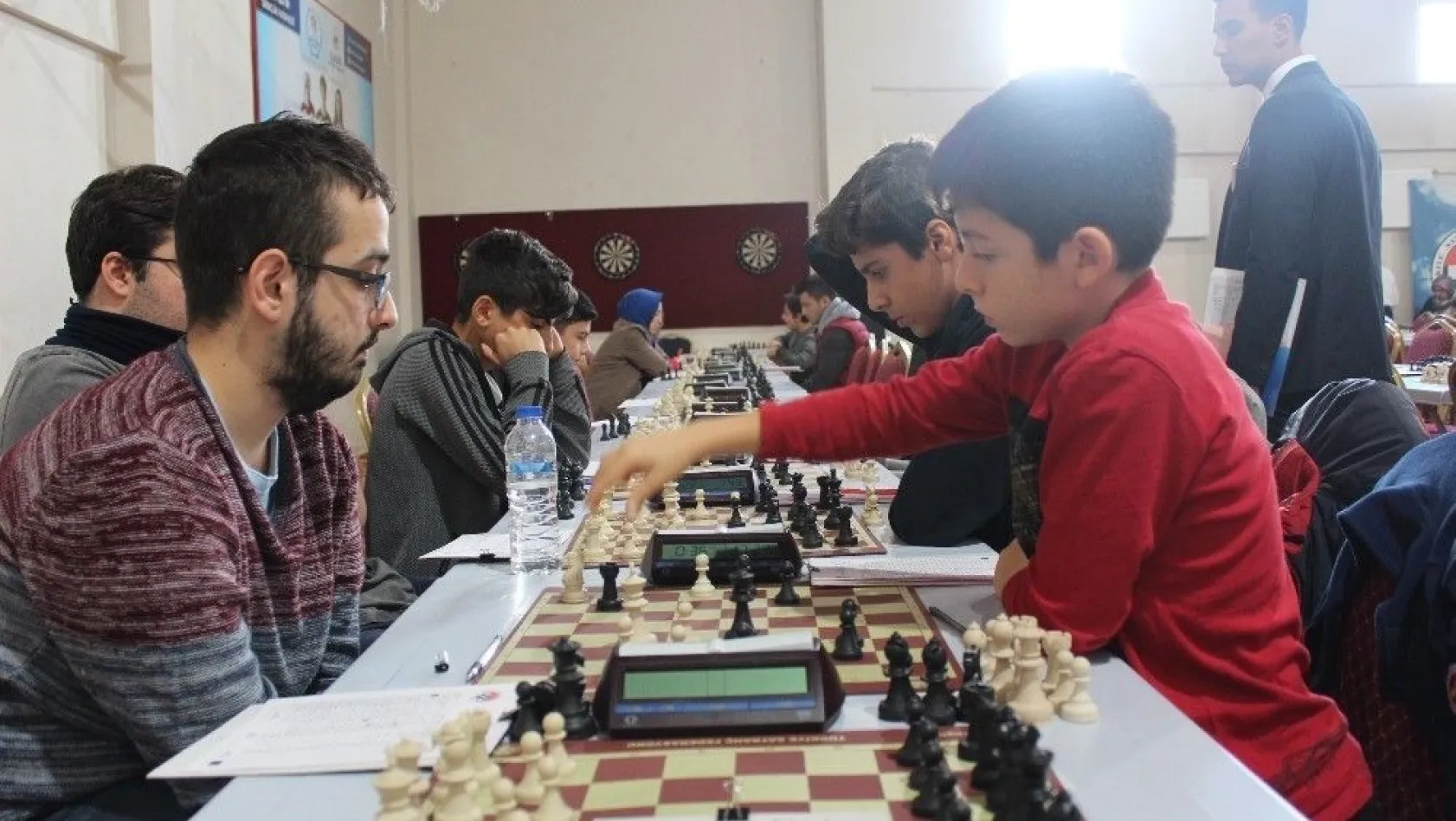 Satranç turnuvasına büyük ilgi