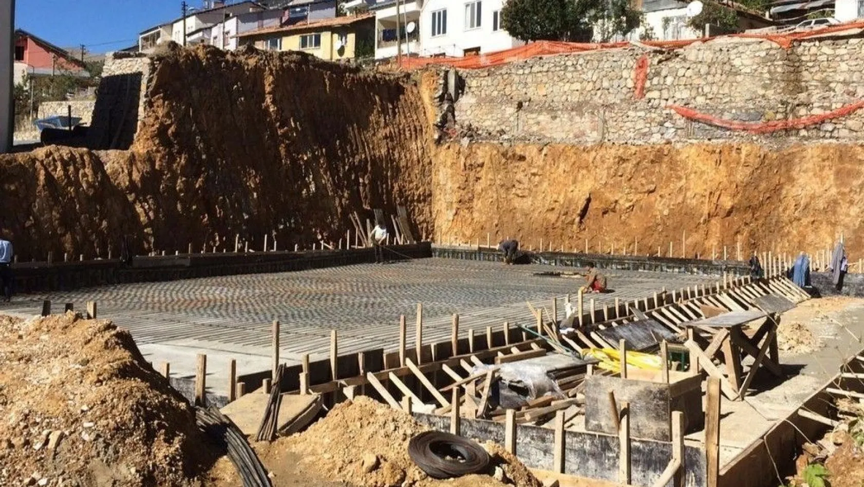 Çelikhan'ın çok amaçlı kültür merkezi inşaatı başladı
