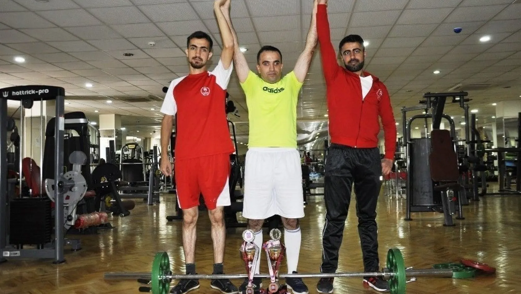 Hamallıktan Avrupa şampiyonluğuna uzanan görme engelli halterci
