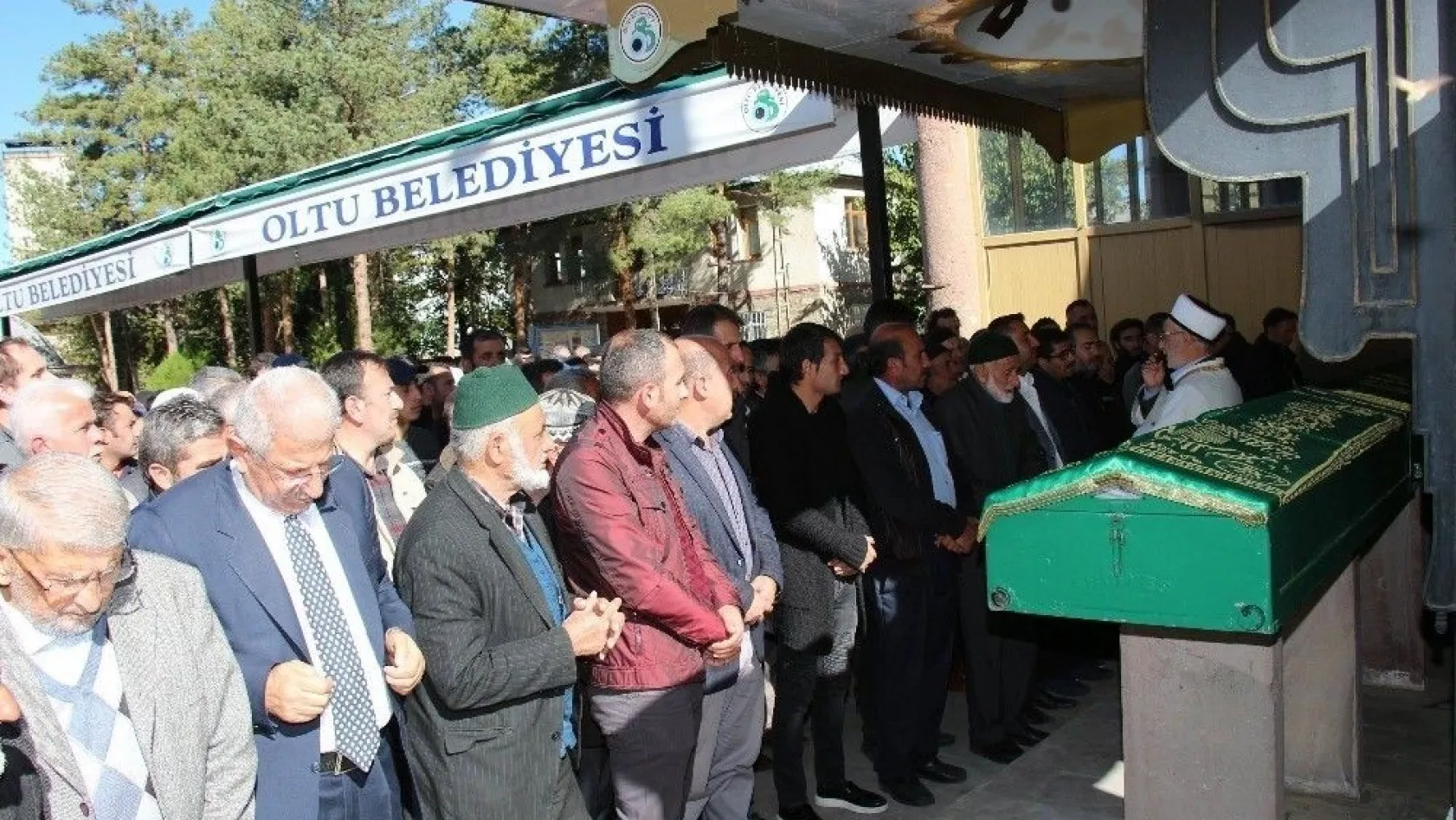 Oltu eşraflarından Mustafa Altun hayatını kaybetti
