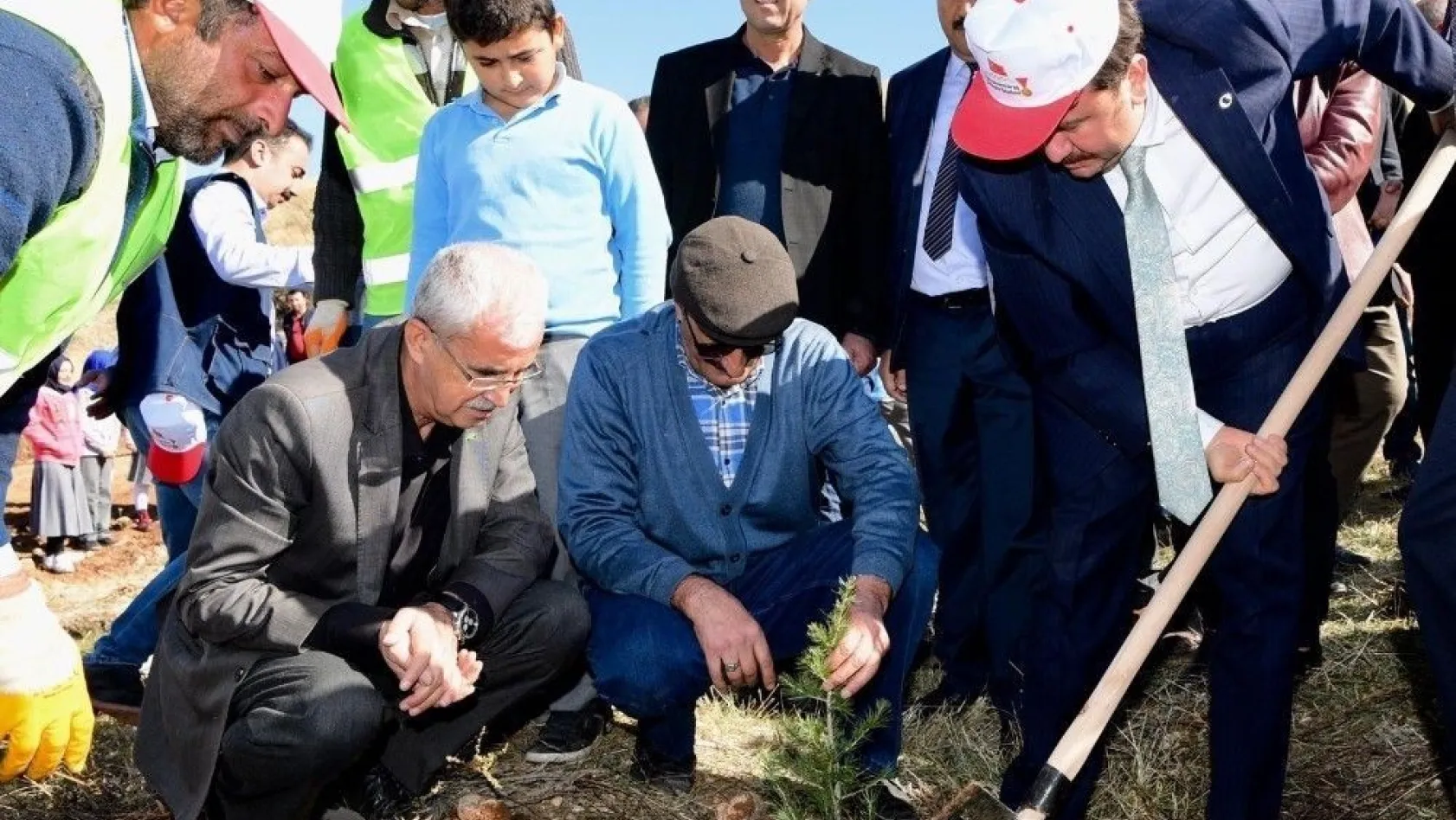 Kahramanmaraş'ta 'Senin de Bir Dikili Ağacın Olsun' kampanyası
