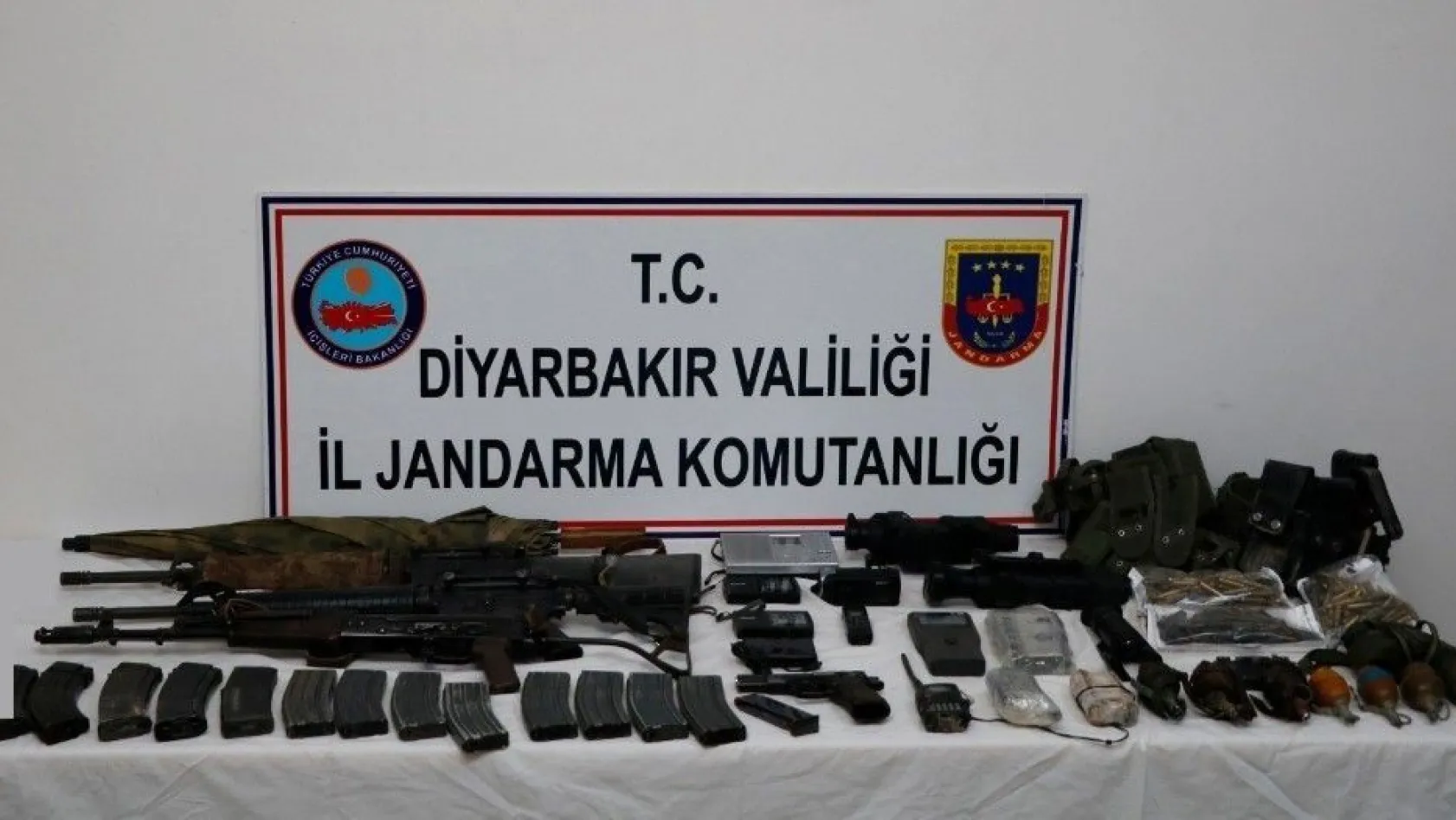 Diyarbakır'da saldırı hazırlığındaki 3 terörist sağ ele geçirildi
