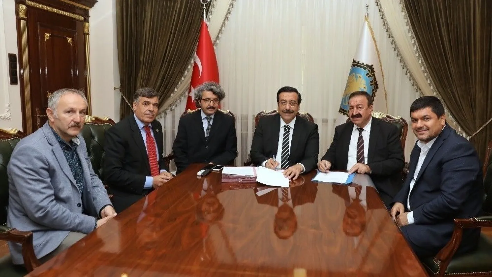 Büyükşehir ile BEM-BİR-SEN arasında Sosyal Denge Sözleşmesi imzalandı
