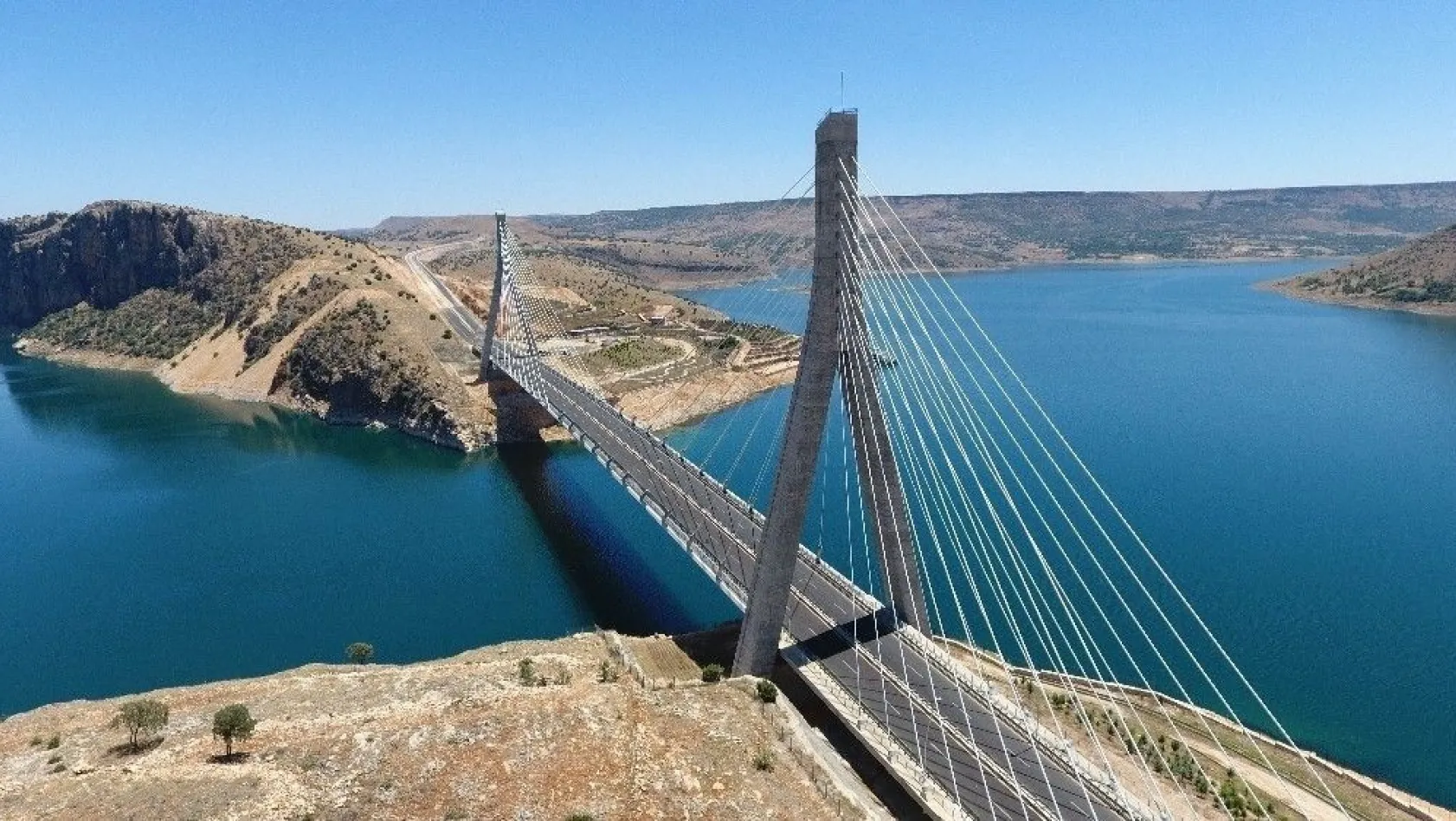 Doğu'nun Boğaz Köprüsü'nden 2 milyondan fazla araç geçti
