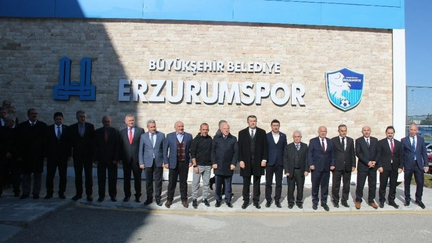 Vali Okay Memiş'ten B.B. Erzurumspor'a ziyaret
