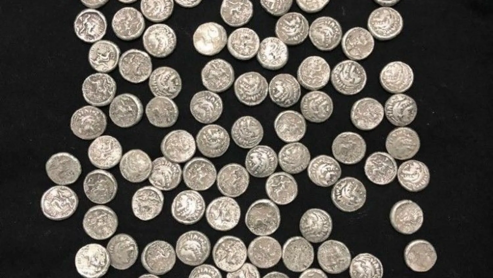 Helenistik döneme ait gümüş sikkeler ele geçirildi: 1 gözaltı
