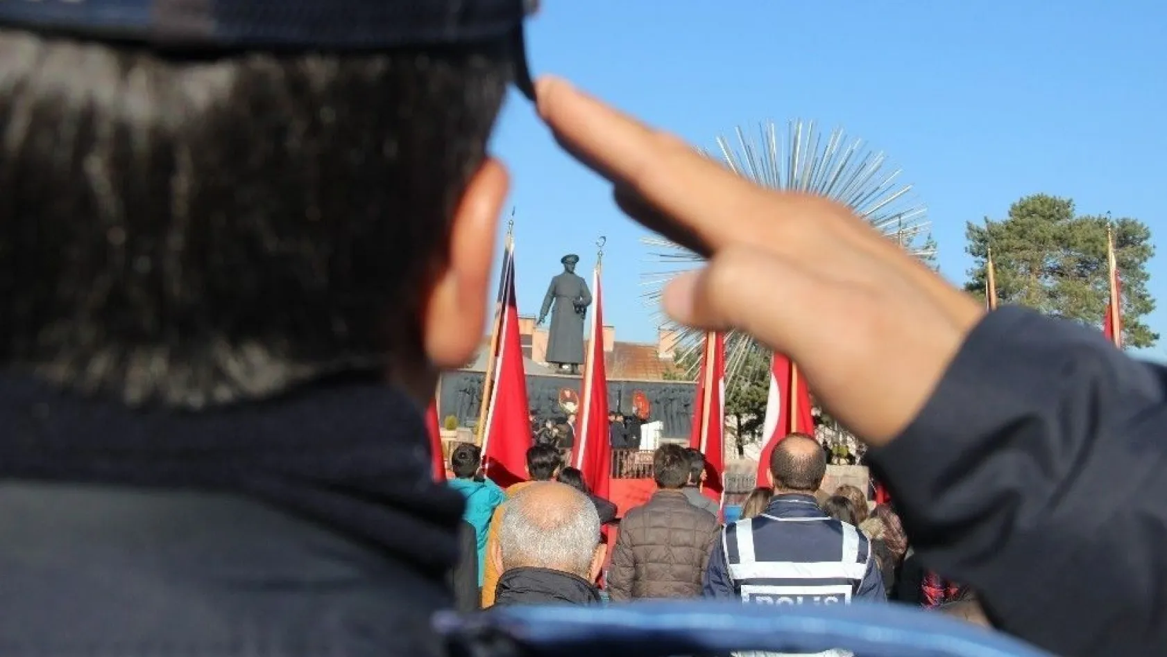 10 Kasım Atatürk'ü anma töreni yapıldı
