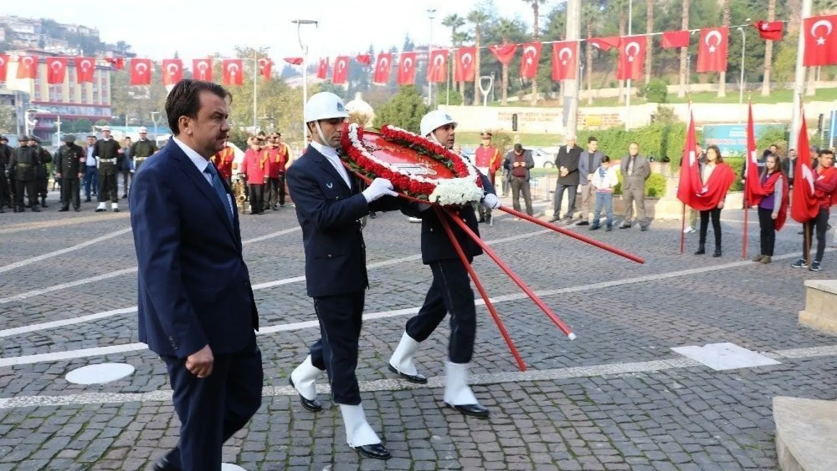Kahramanmaraş'ta Atatürk'ü anma töreni düzenlendi
