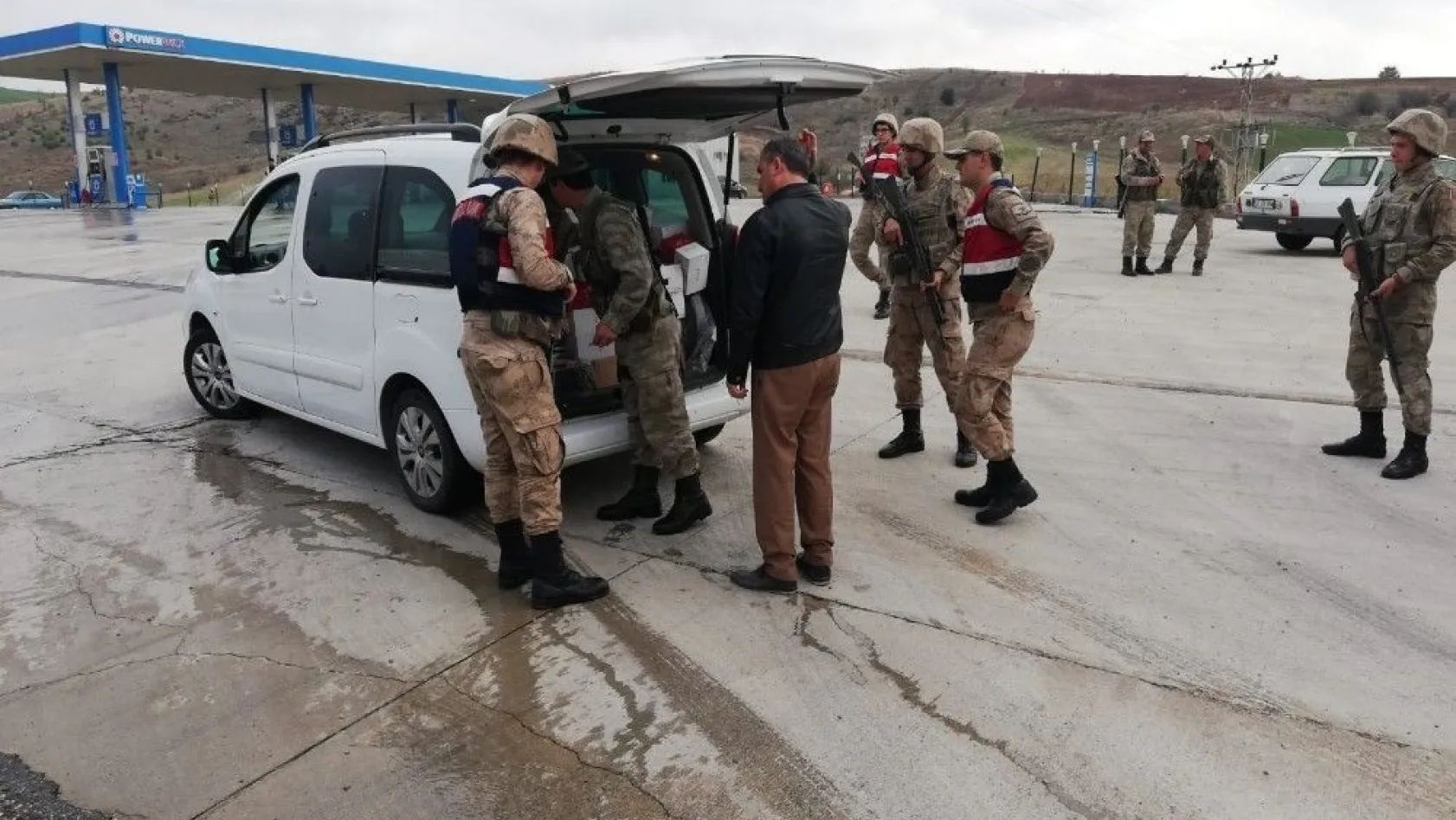 Jandarma ekiplerinden güven ve huzur uygulaması yapıldı
