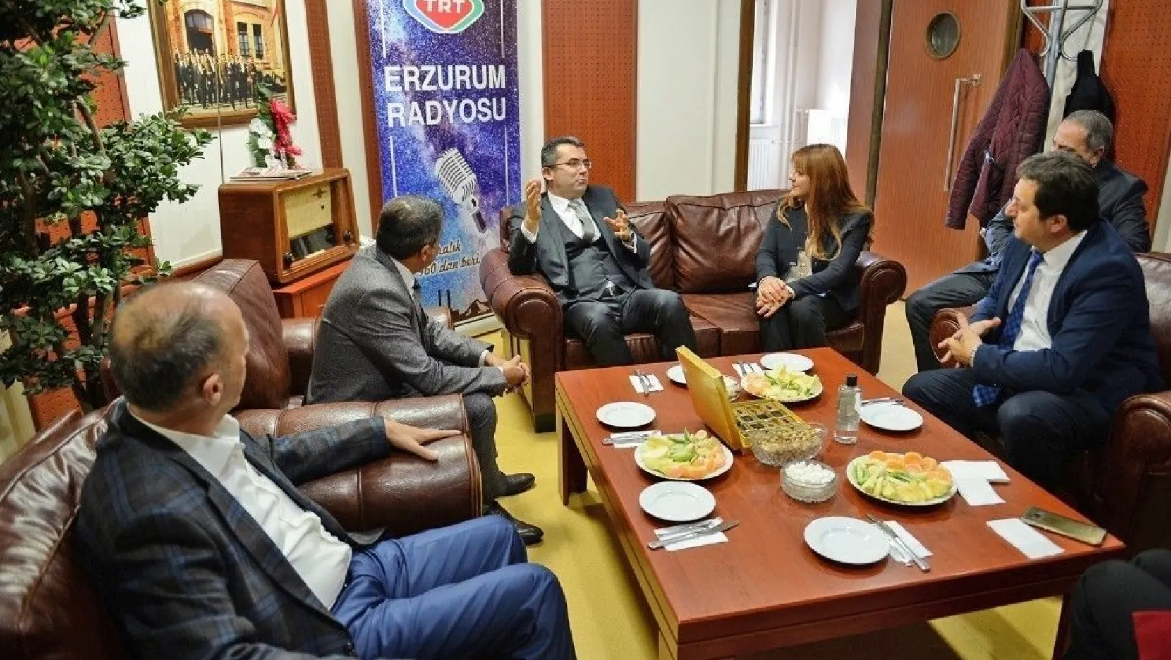 Erzurum Valisi Okay Memiş TRT Erzurum Radyosunun konuğu oldu

